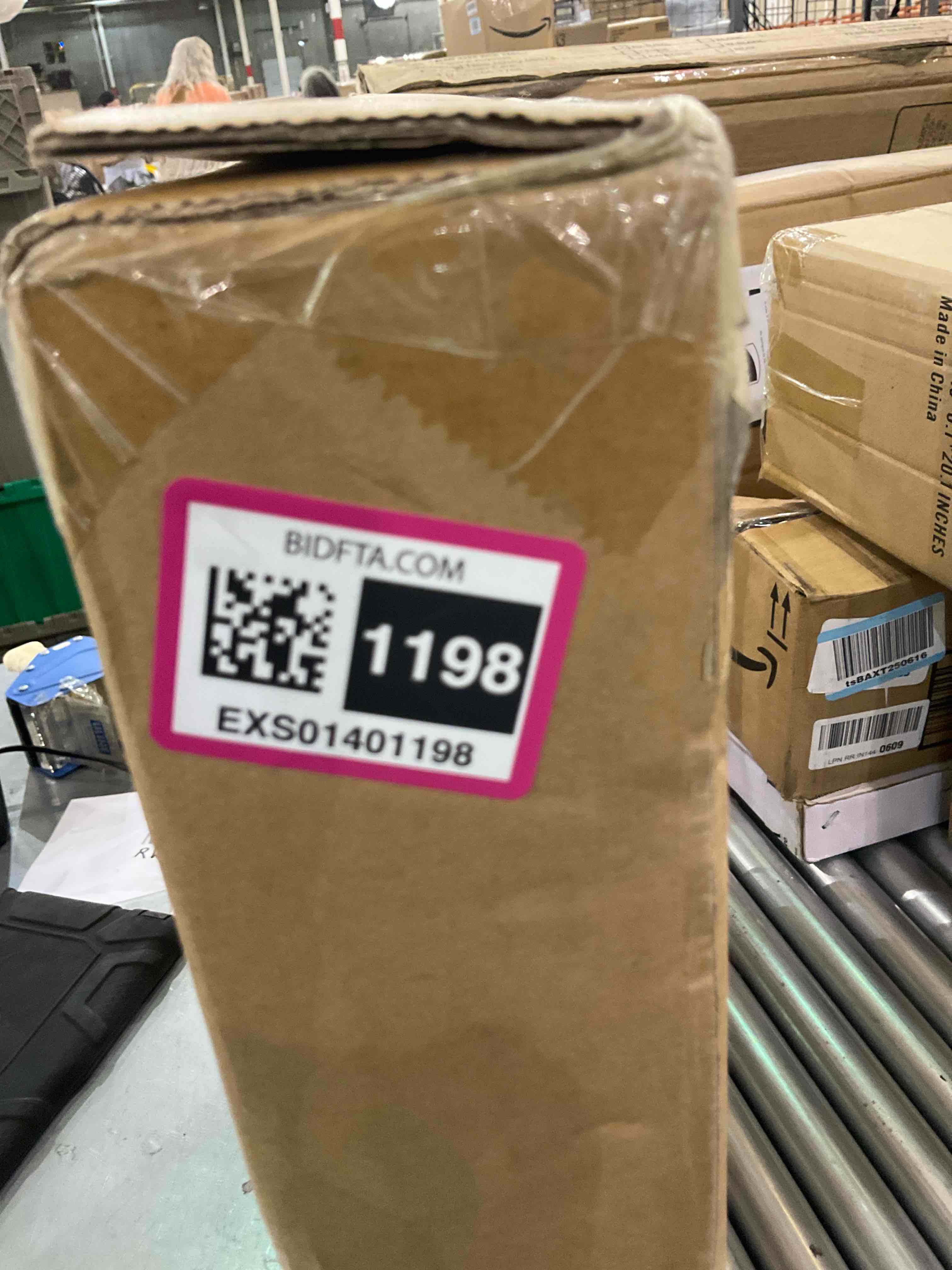 https://s3.amazonaws.com/lotting-images-prod/BargainHunt/EXS01401198_1722271379965.jpeg