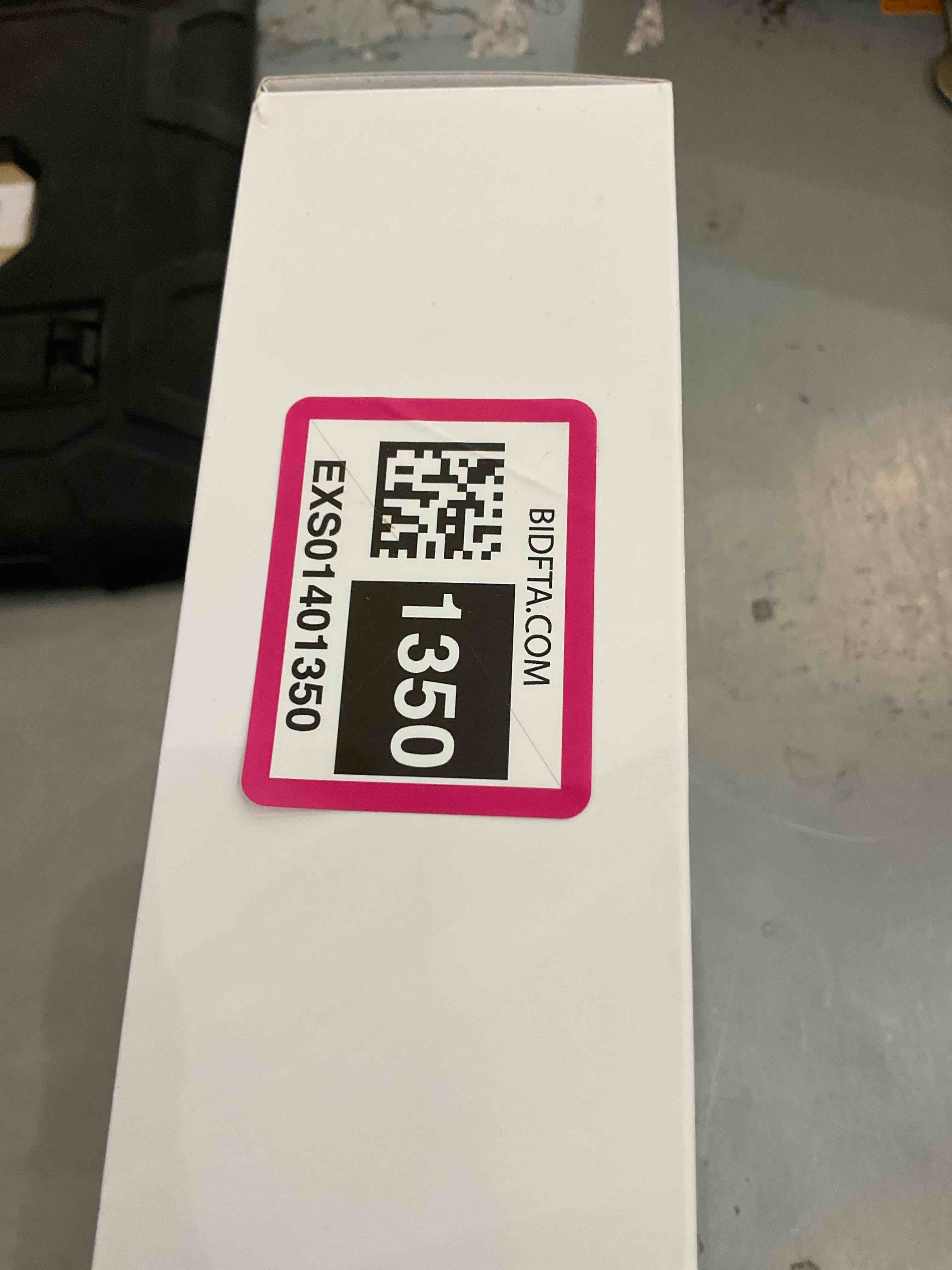 https://s3.amazonaws.com/lotting-images-prod/BargainHunt/EXS01401350_1722351439764.jpeg