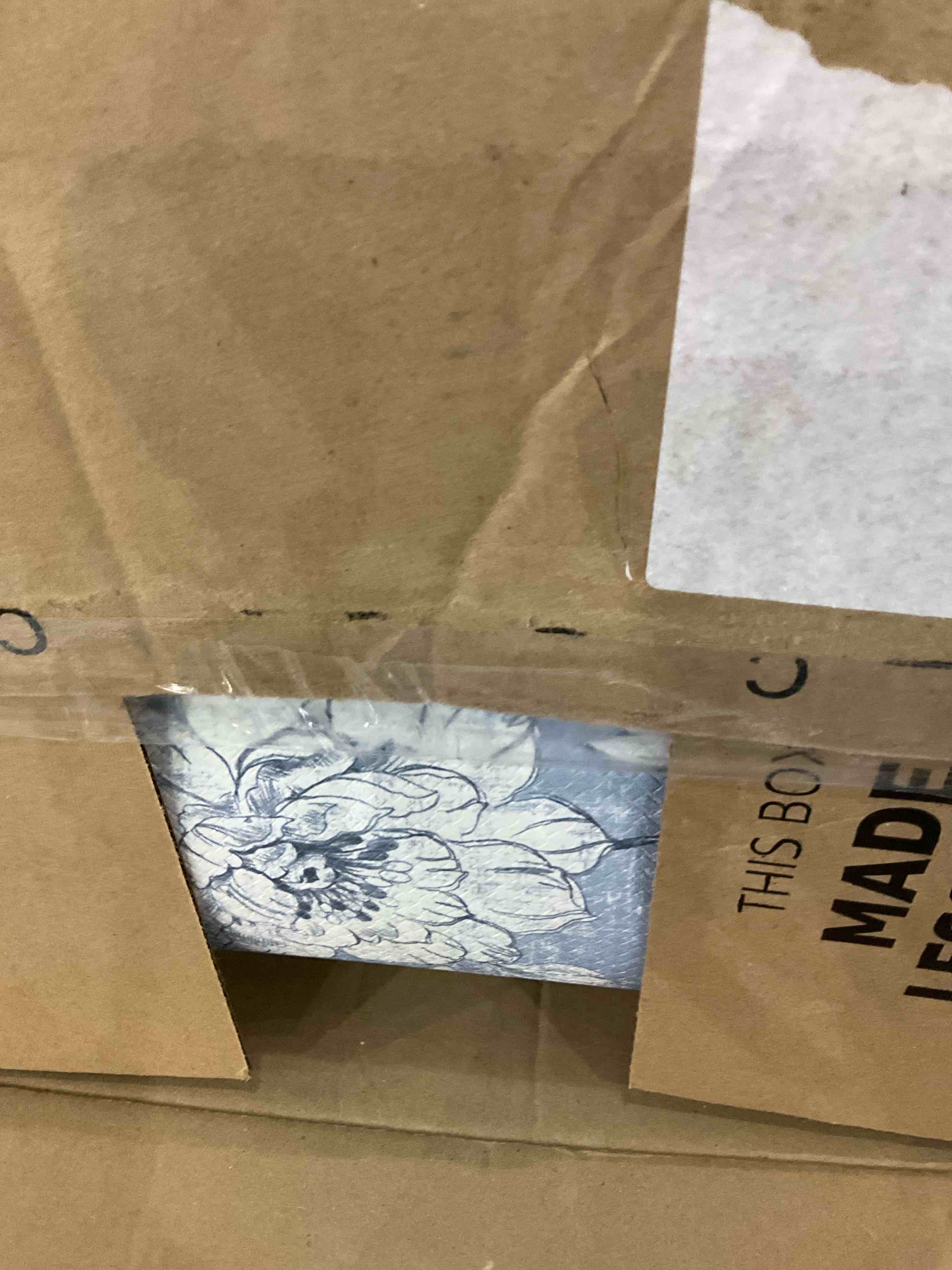 https://s3.amazonaws.com/lotting-images-prod/BargainHunt/EXS01401431_1722425317297.jpeg