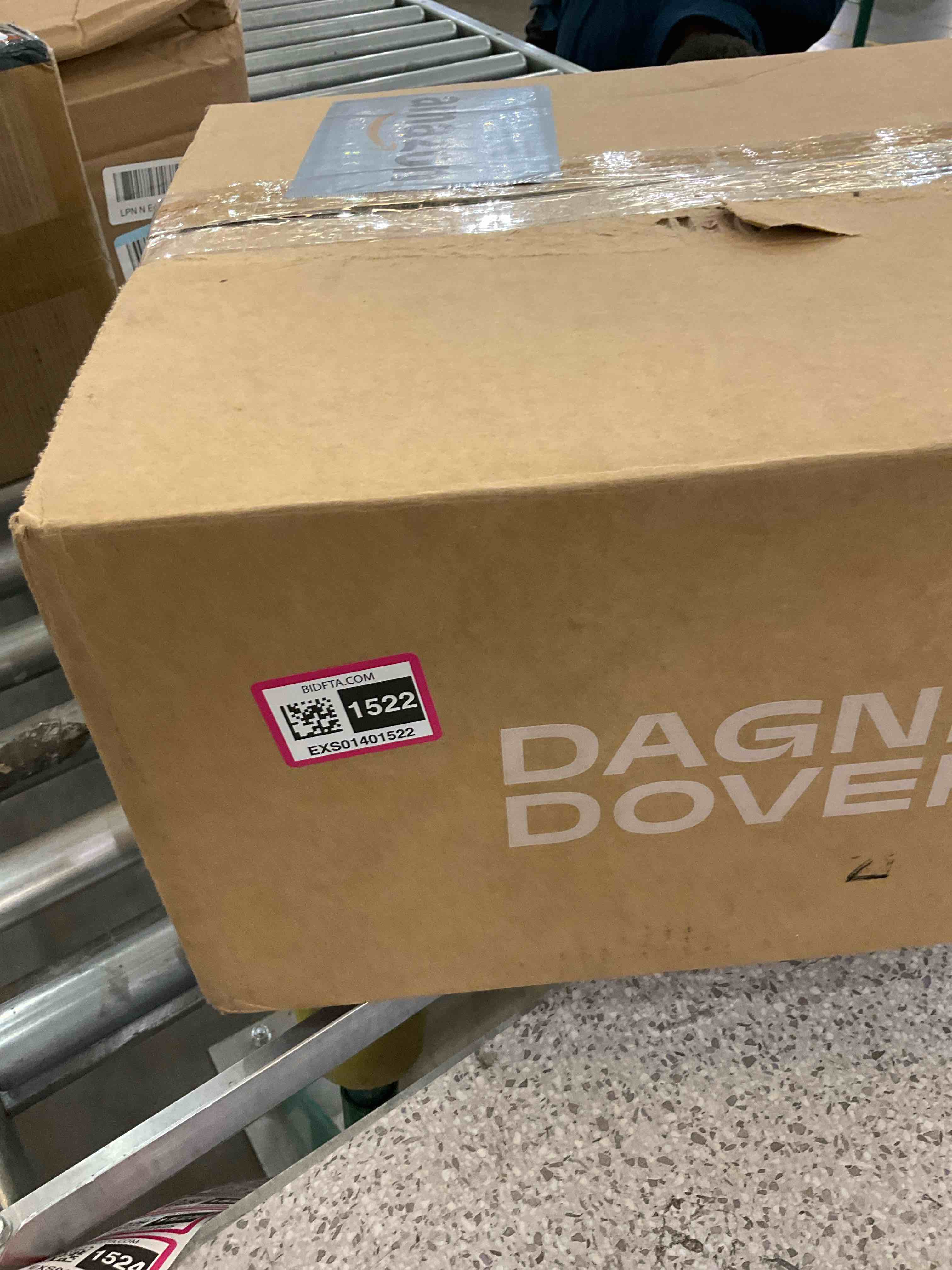 https://s3.amazonaws.com/lotting-images-prod/BargainHunt/EXS01401522_1722452230044.jpeg