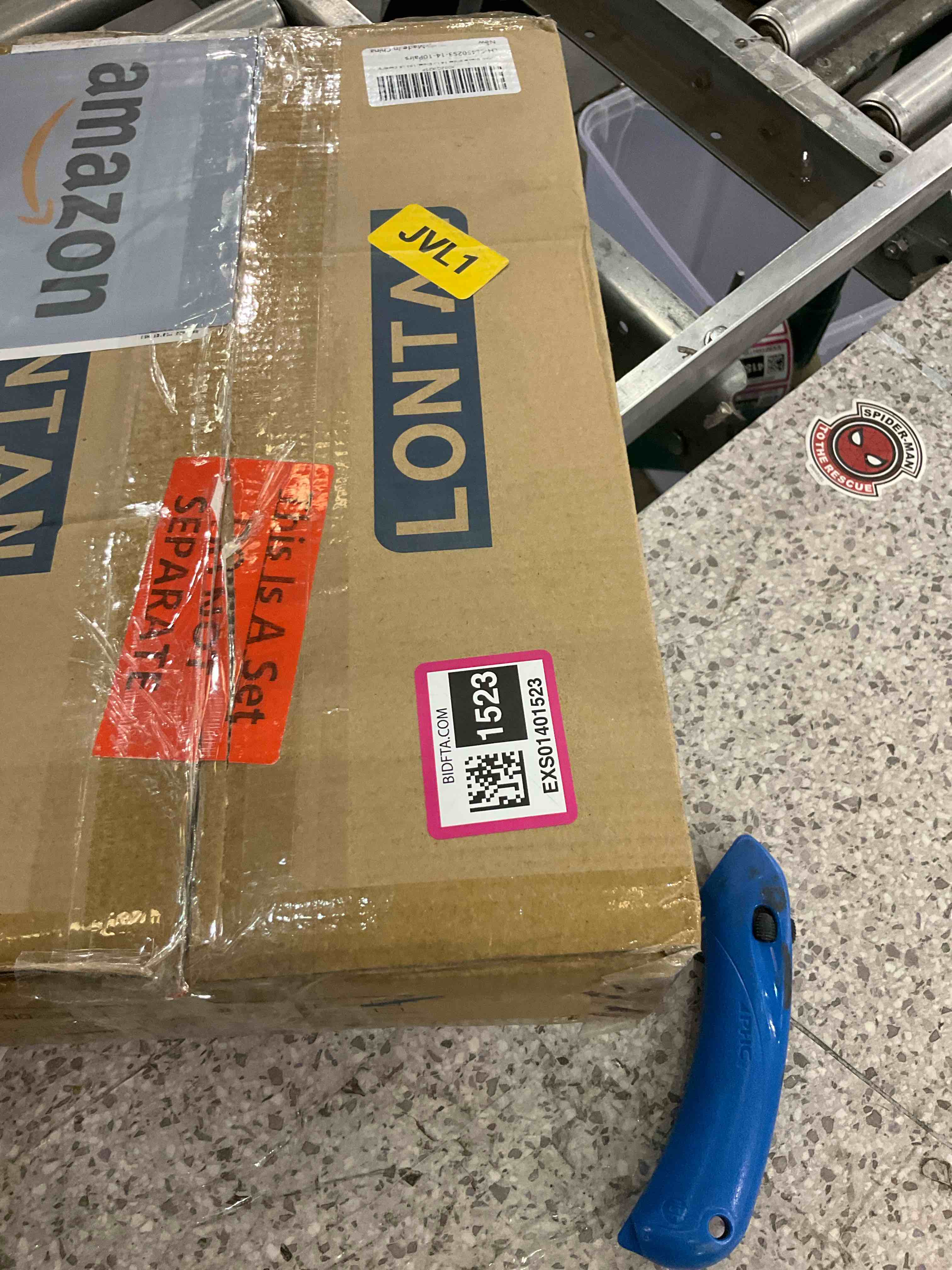 https://s3.amazonaws.com/lotting-images-prod/BargainHunt/EXS01401523_1722452324192.jpeg