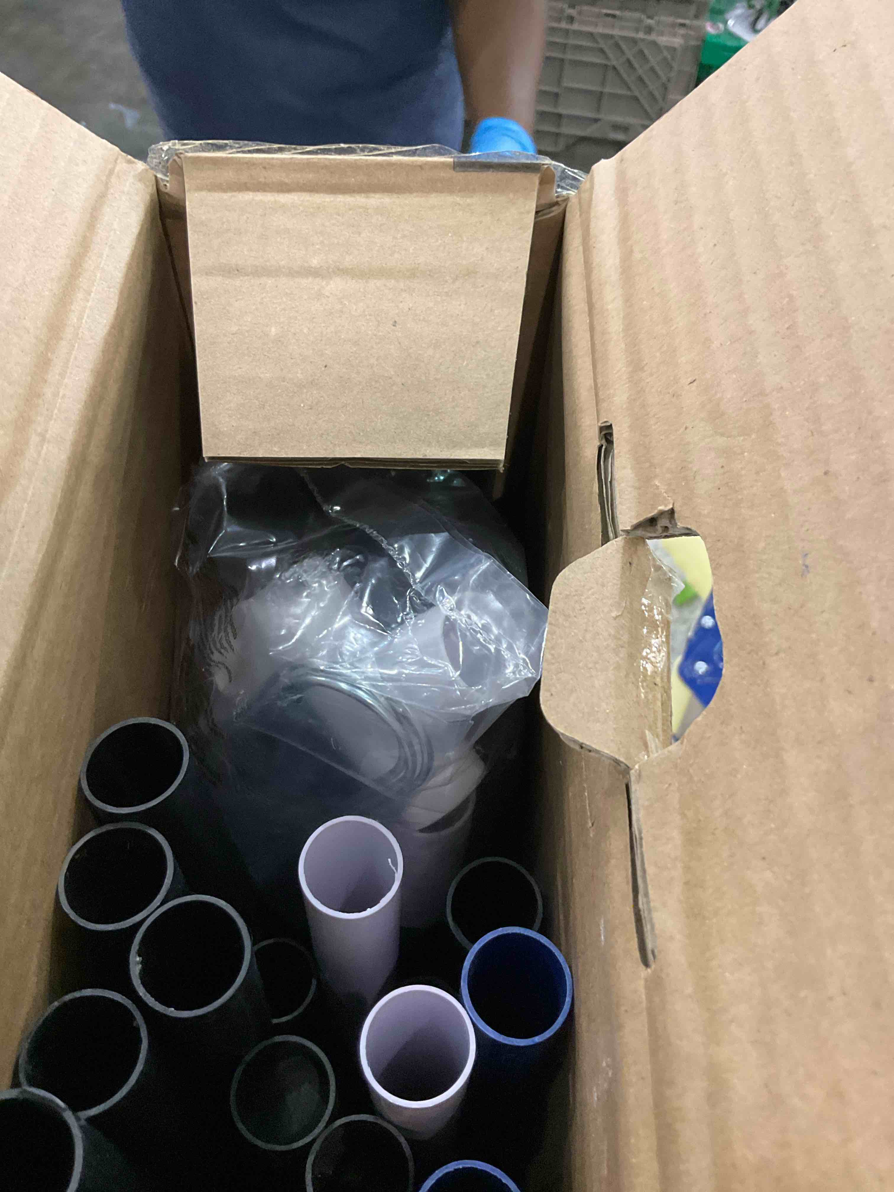 https://s3.amazonaws.com/lotting-images-prod/BargainHunt/EXS01401559_1722597728119.jpeg
