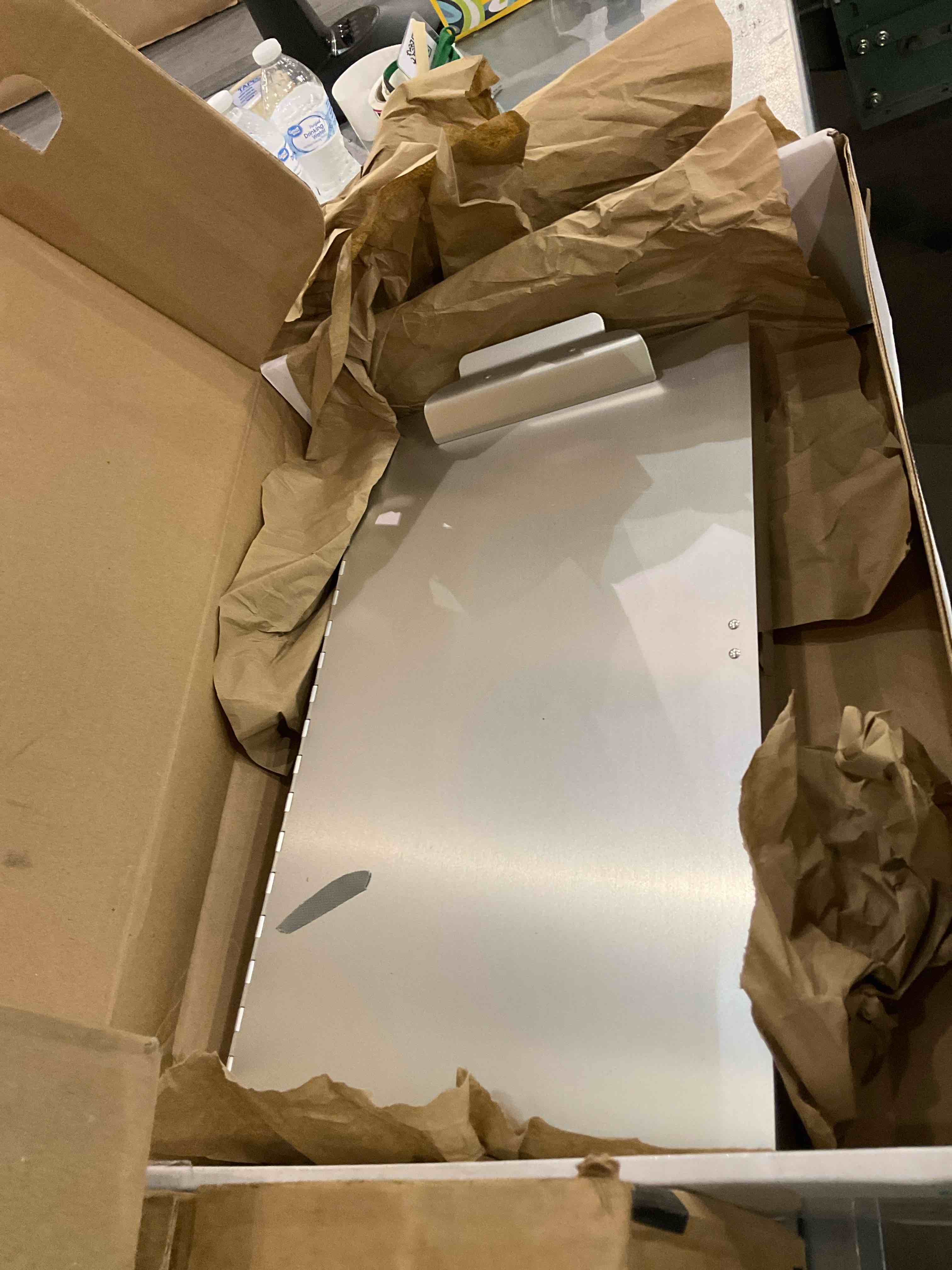 https://s3.amazonaws.com/lotting-images-prod/BargainHunt/EXS01402107_1722426584091.jpeg