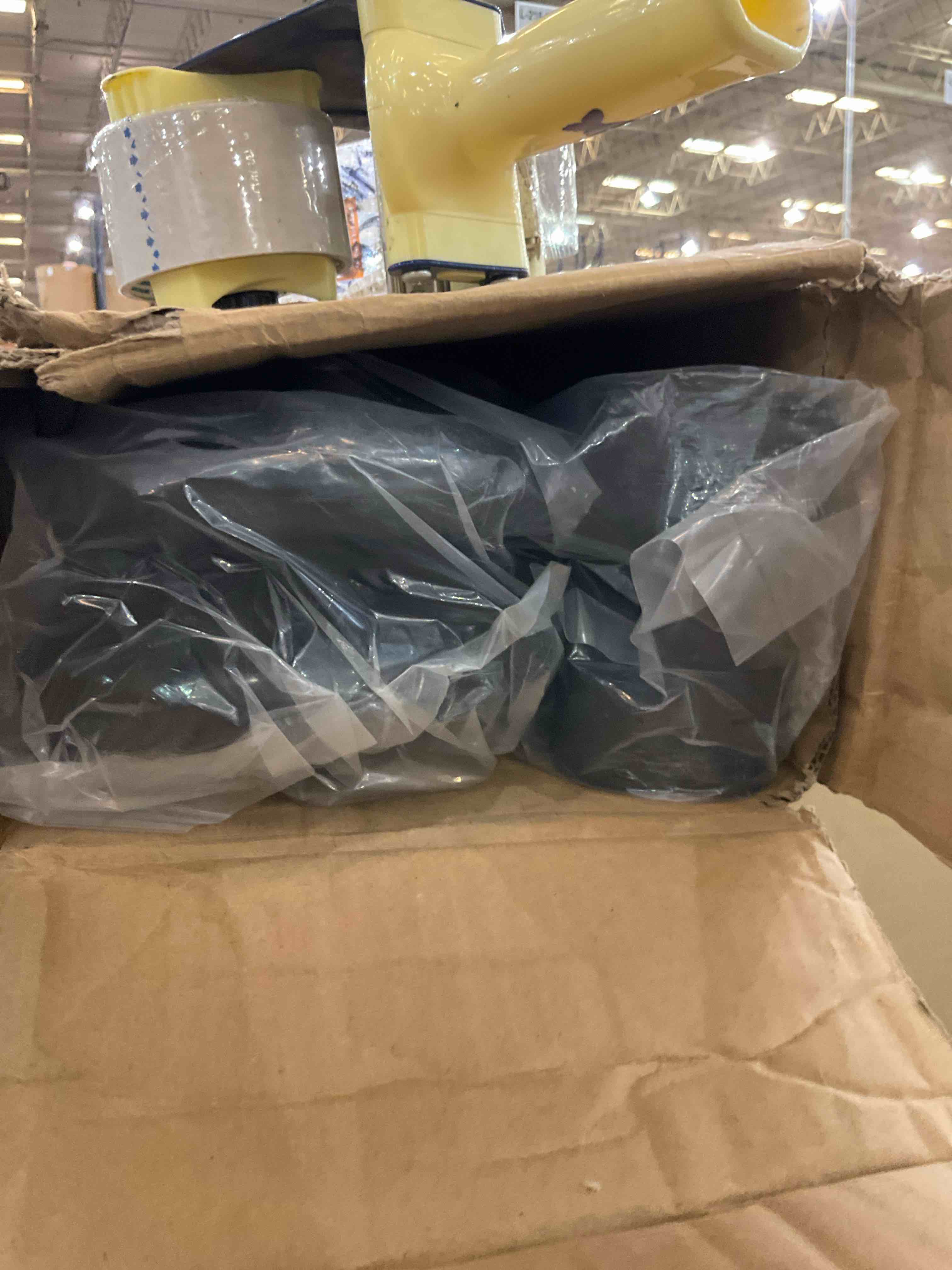 https://s3.amazonaws.com/lotting-images-prod/BargainHunt/EXS01402217_1724081353364.jpeg