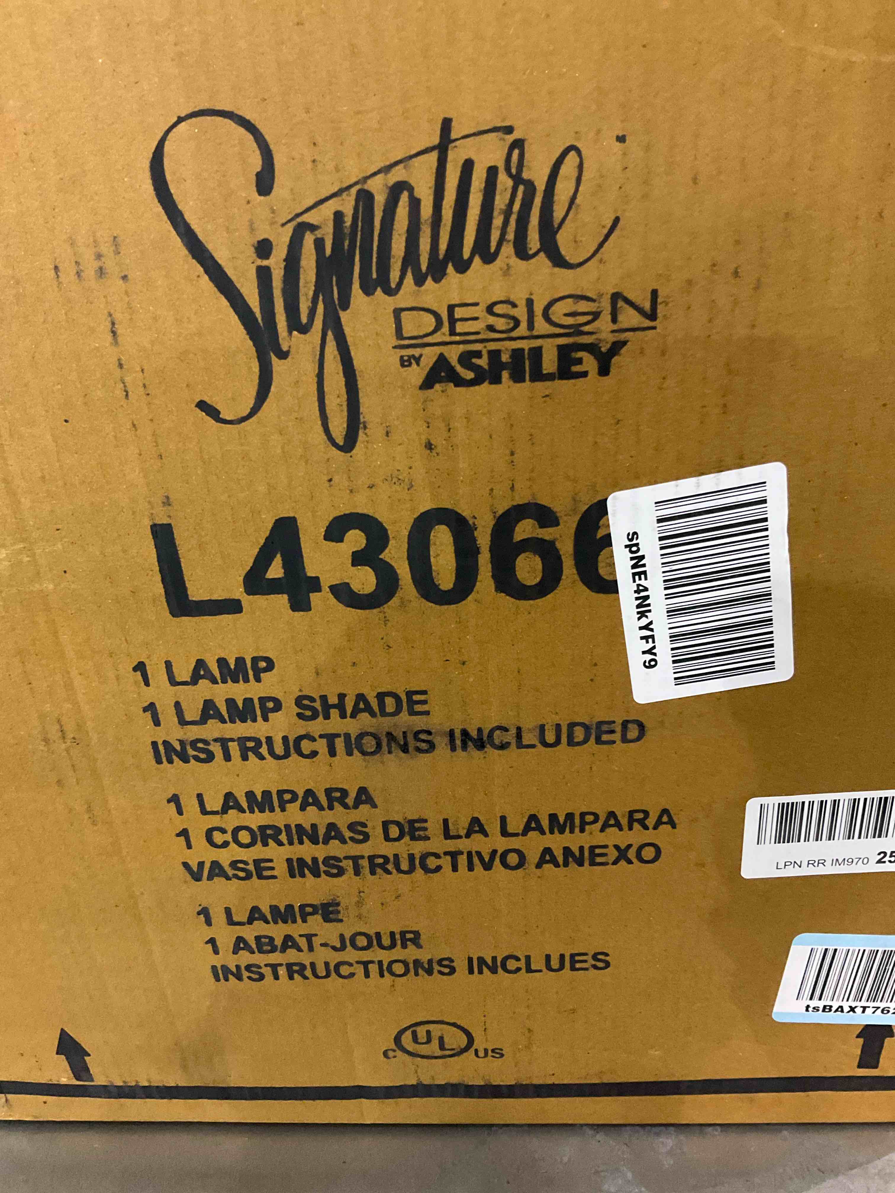 https://s3.amazonaws.com/lotting-images-prod/BargainHunt/EXS01402552_1722858907162.jpeg