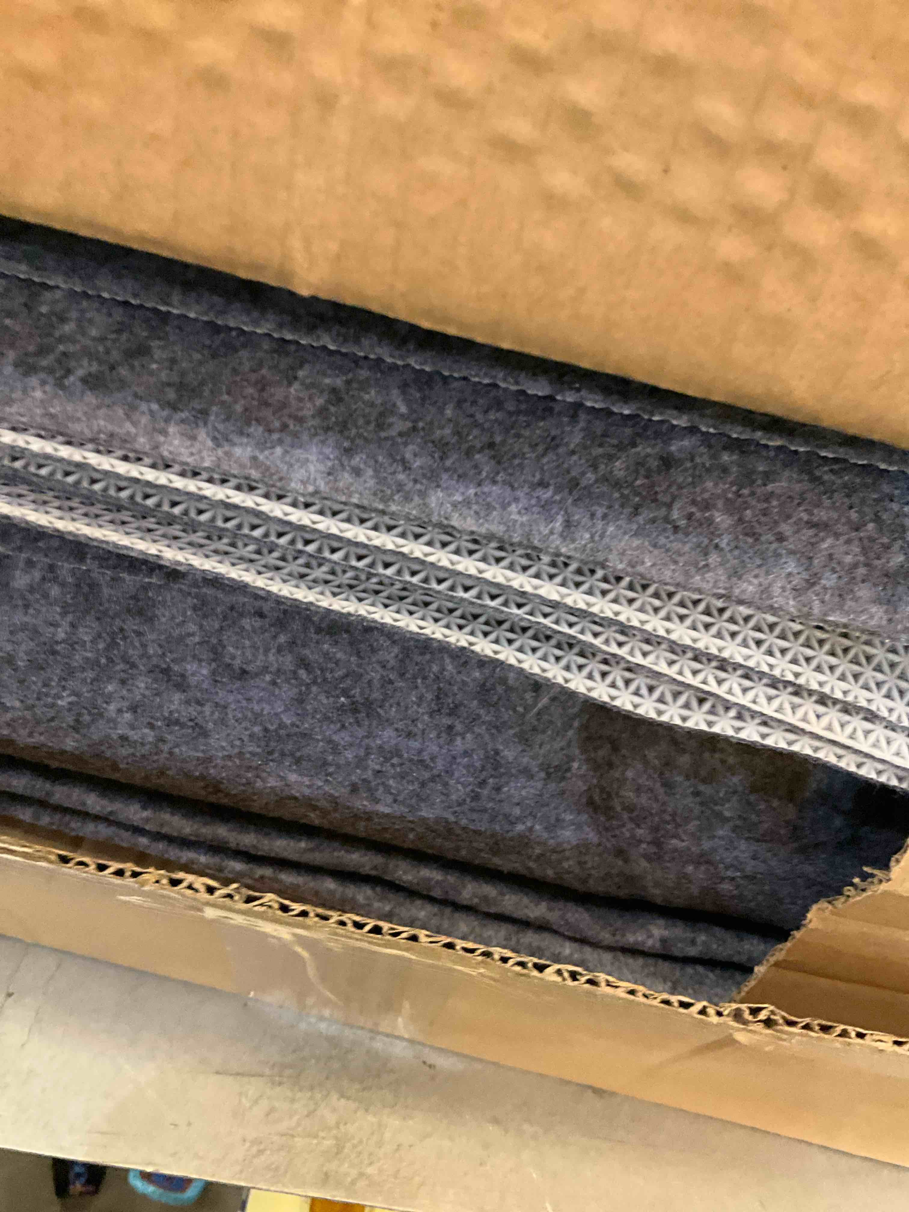 https://s3.amazonaws.com/lotting-images-prod/BargainHunt/EXS01402772_1722963920036.jpeg
