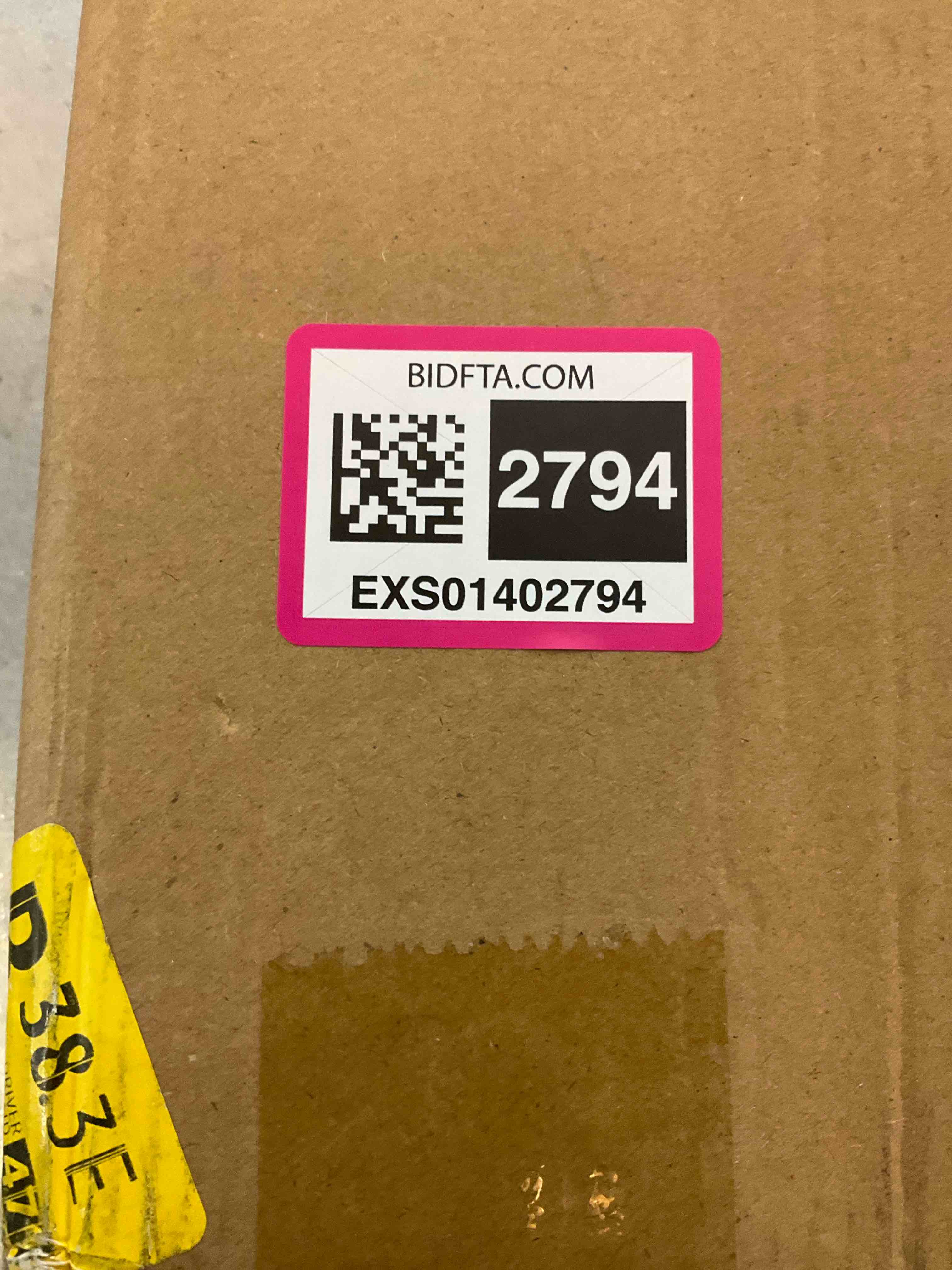https://s3.amazonaws.com/lotting-images-prod/BargainHunt/EXS01402794_1722969591917.jpeg