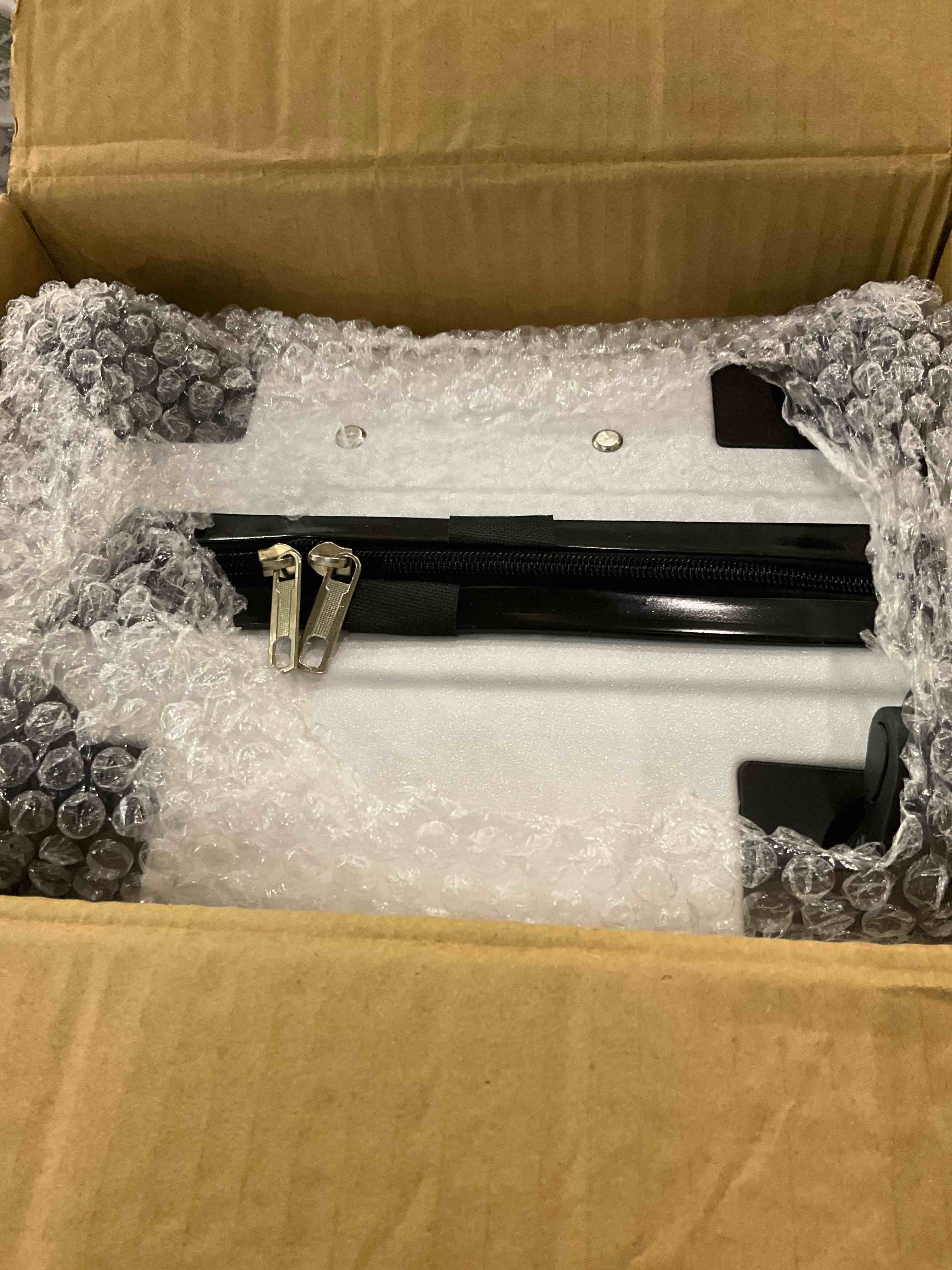 https://s3.amazonaws.com/lotting-images-prod/BargainHunt/EXS01402986_1723205202441.jpeg