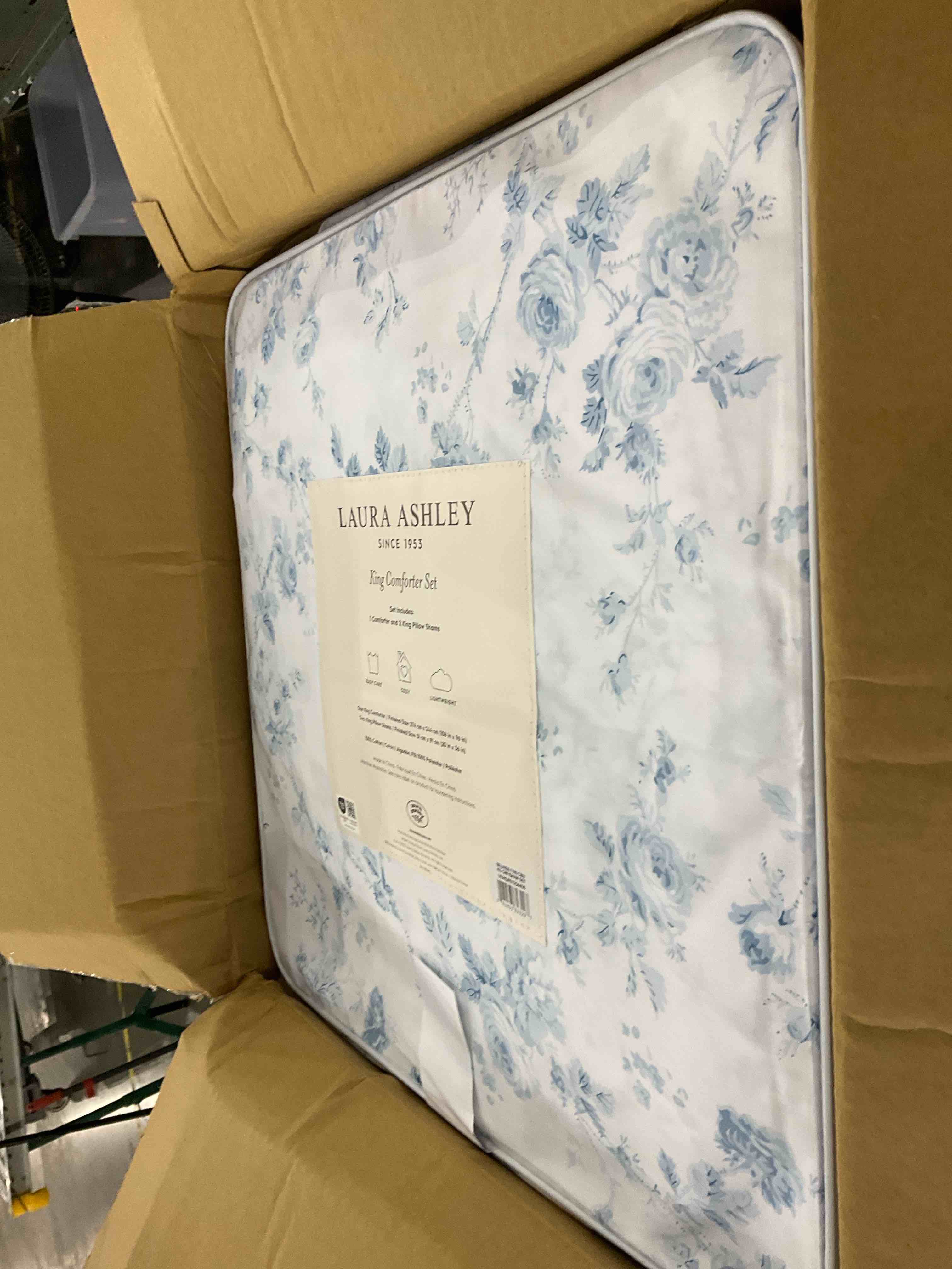 https://s3.amazonaws.com/lotting-images-prod/BargainHunt/EXS01403303_1723634415448.jpeg