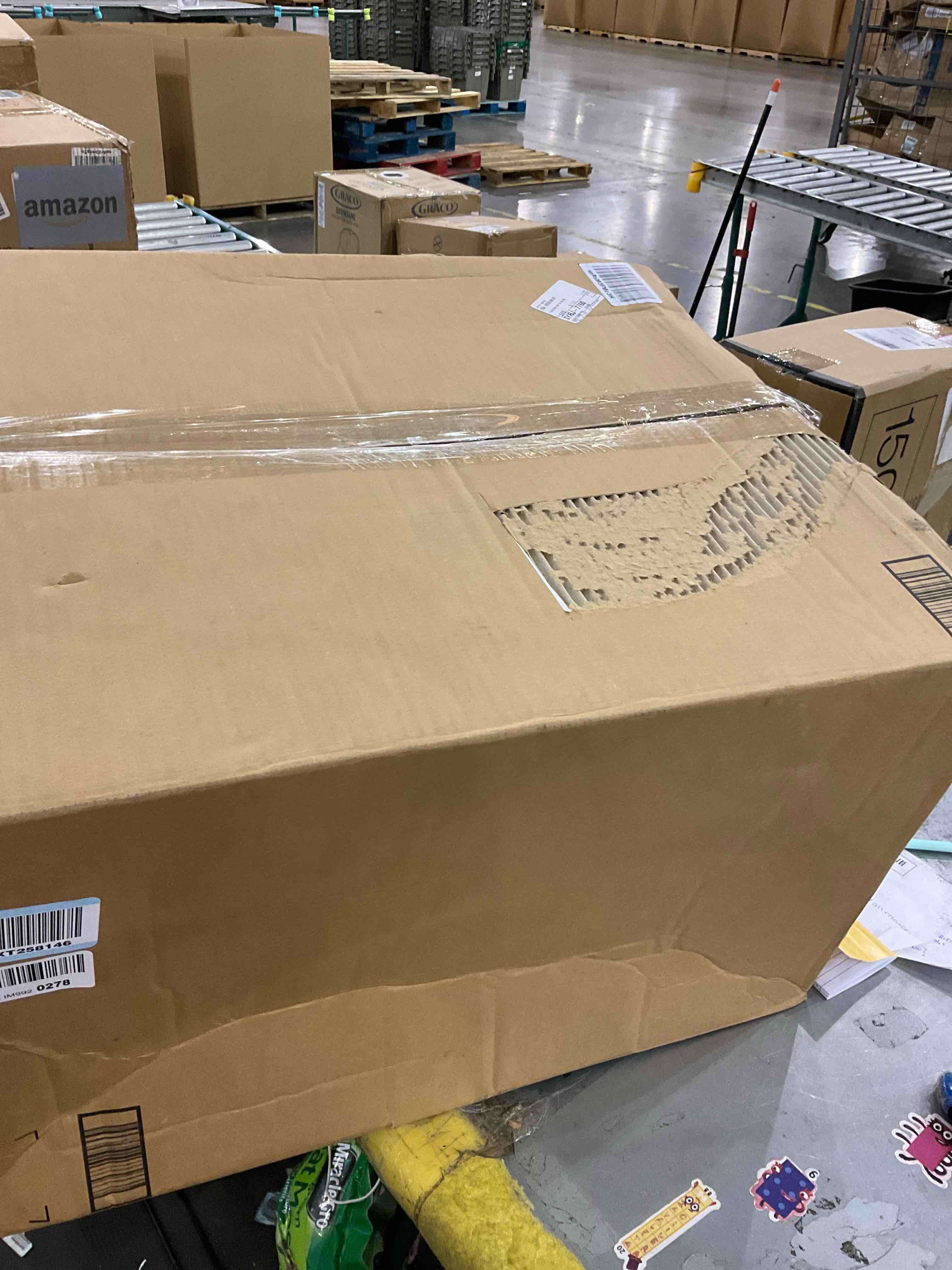 https://s3.amazonaws.com/lotting-images-prod/BargainHunt/EXS01403388_1723643909380.jpeg