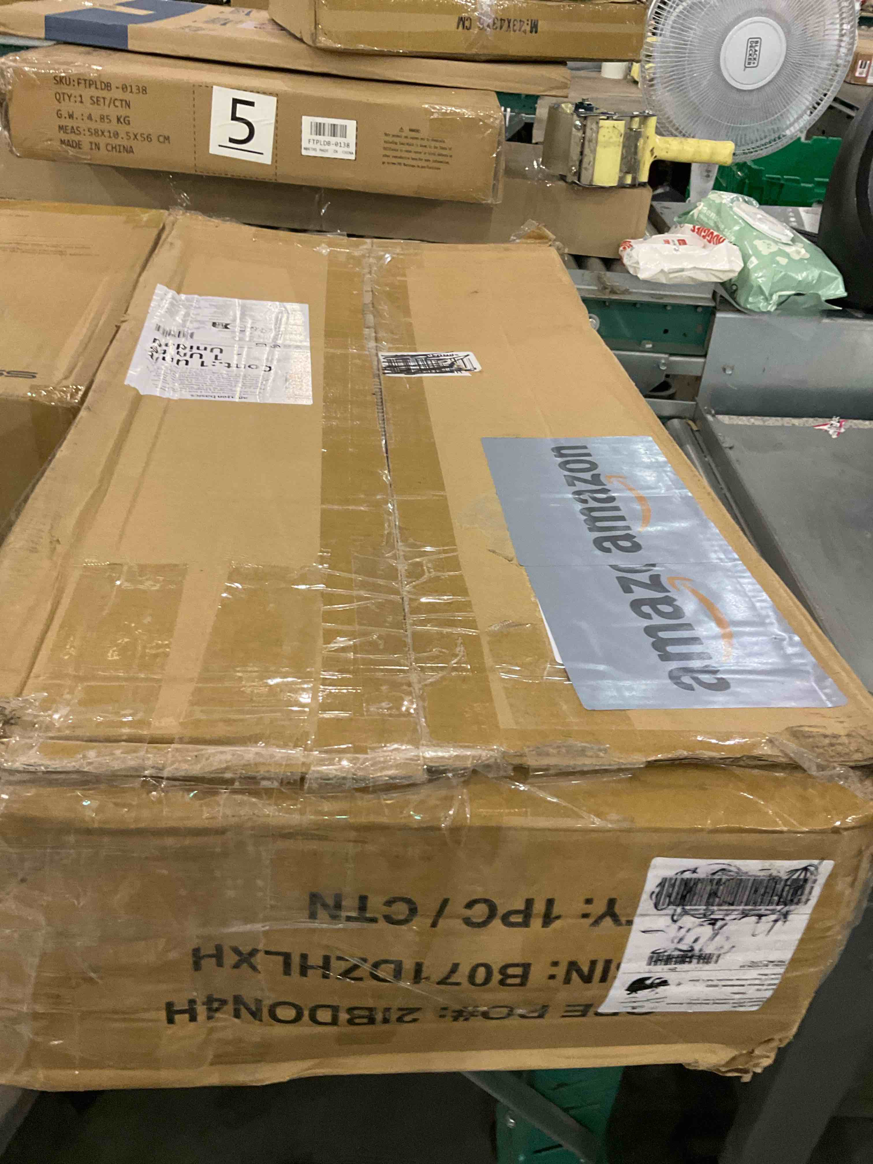 https://s3.amazonaws.com/lotting-images-prod/BargainHunt/EXS01404099_1722003891788.jpeg