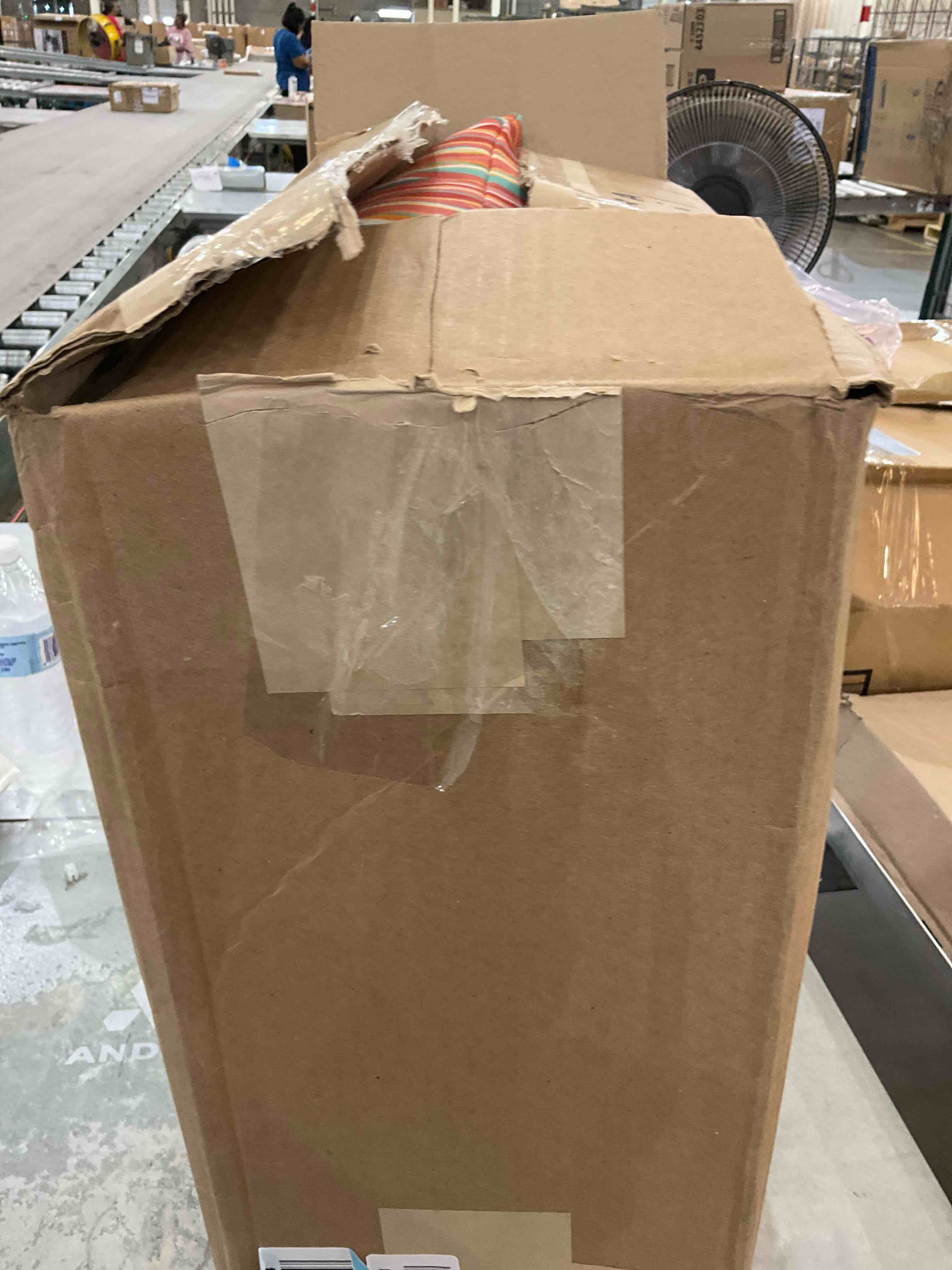 https://s3.amazonaws.com/lotting-images-prod/BargainHunt/EXS01404171_1722351065825.jpeg