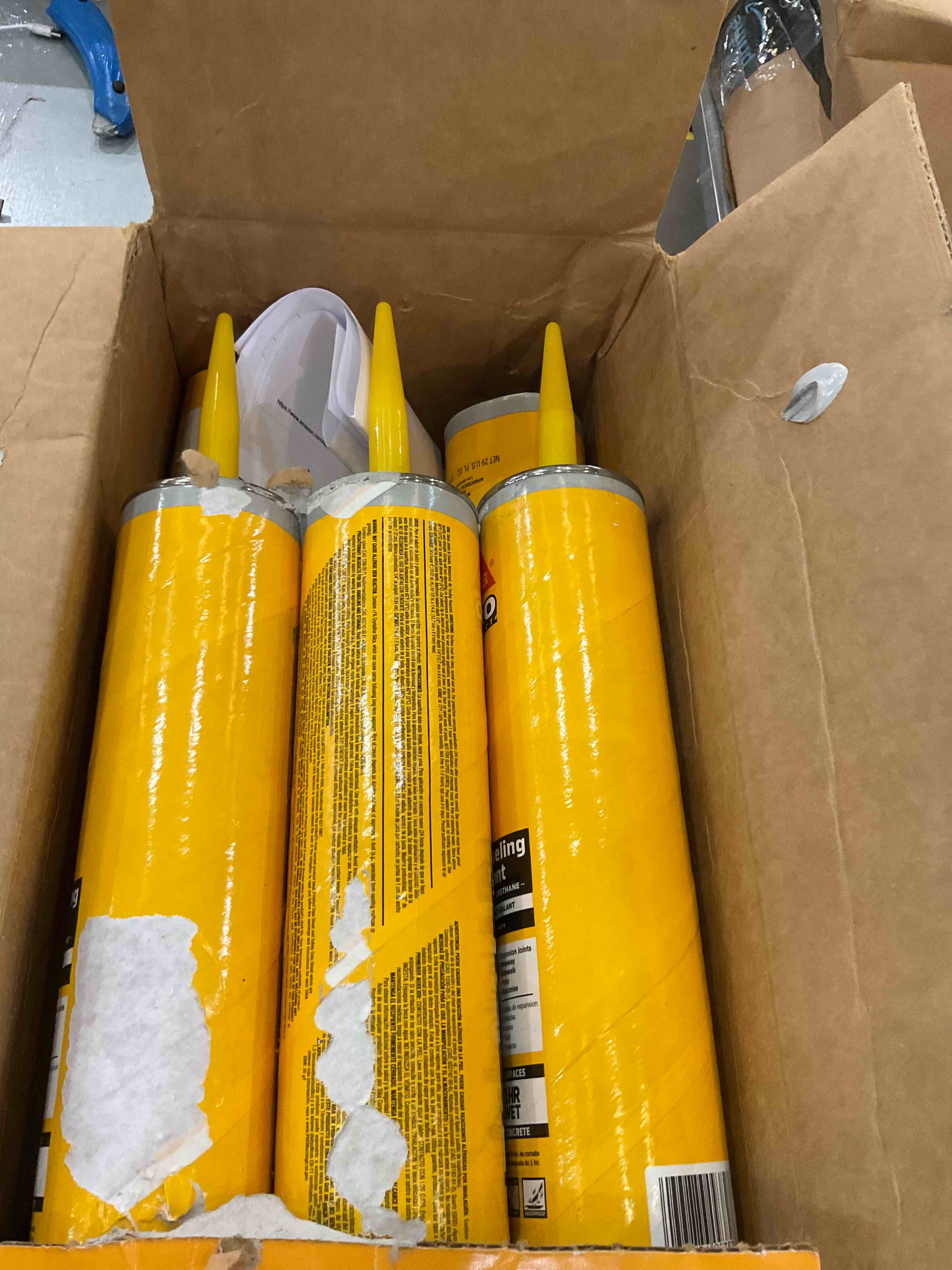 https://s3.amazonaws.com/lotting-images-prod/BargainHunt/EXS01404172_1722351262951.jpeg