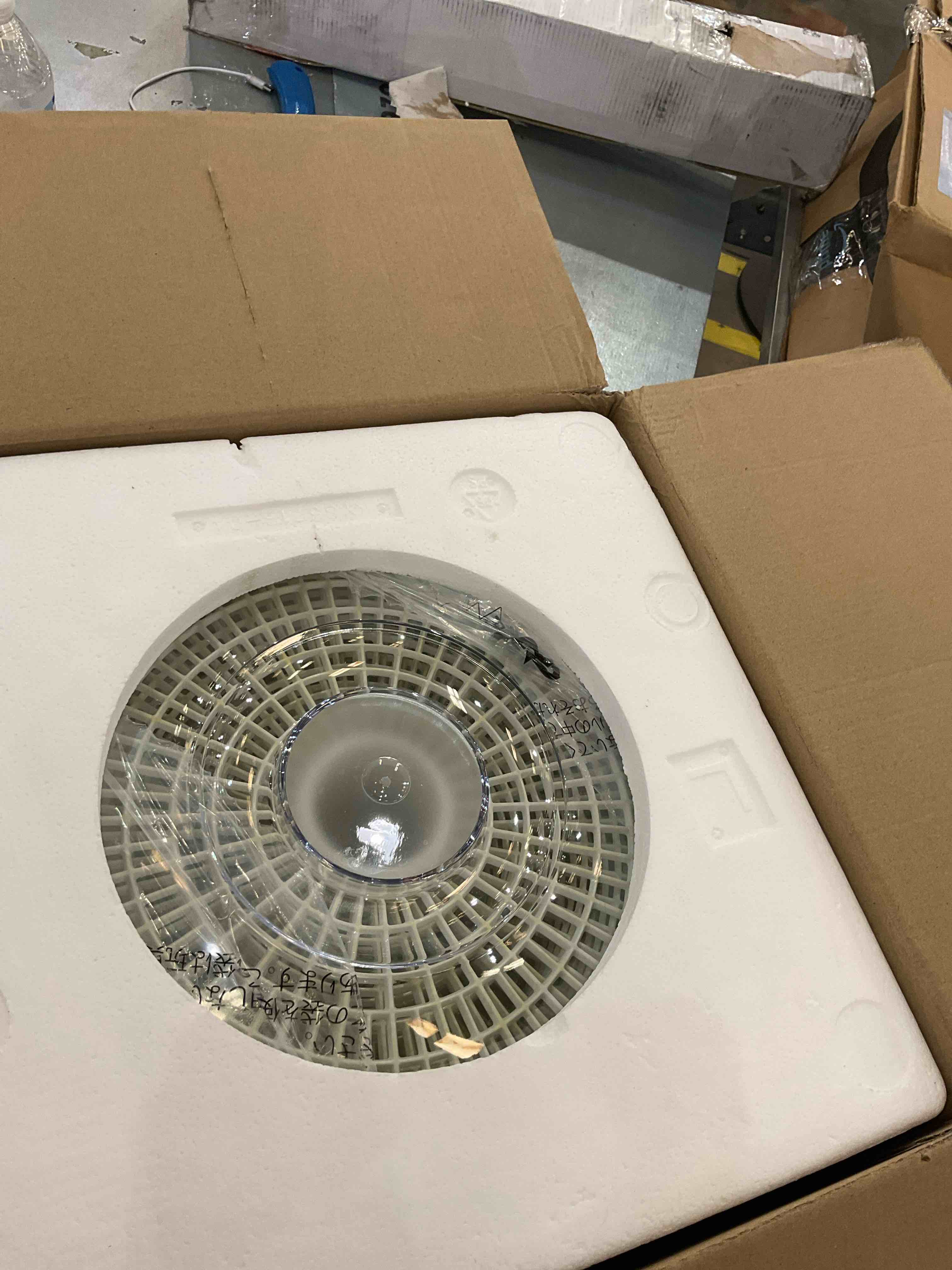 https://s3.amazonaws.com/lotting-images-prod/BargainHunt/EXS01404177_1722351800597.jpeg