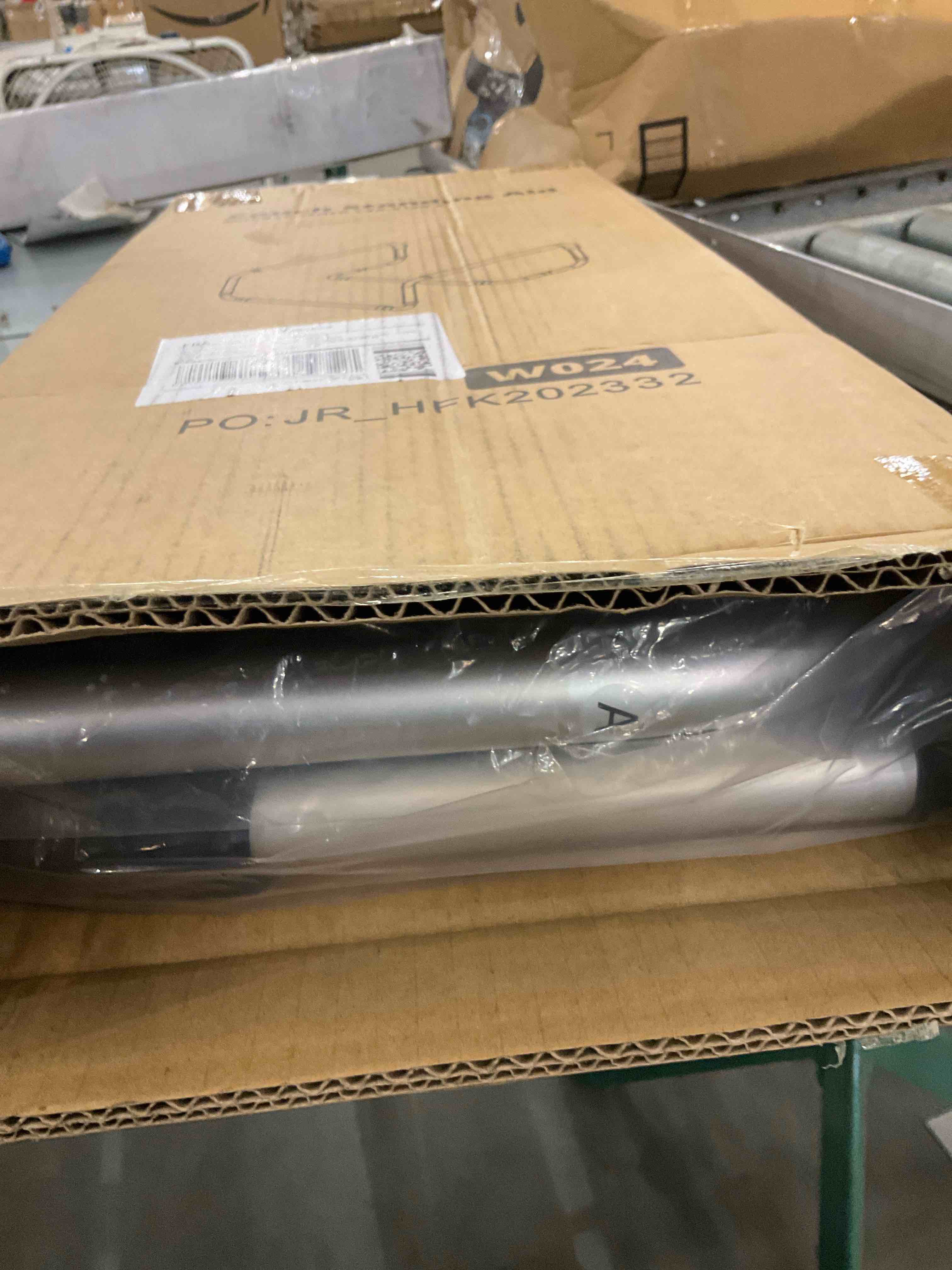 https://s3.amazonaws.com/lotting-images-prod/BargainHunt/EXS01404181_1722352298150.jpeg