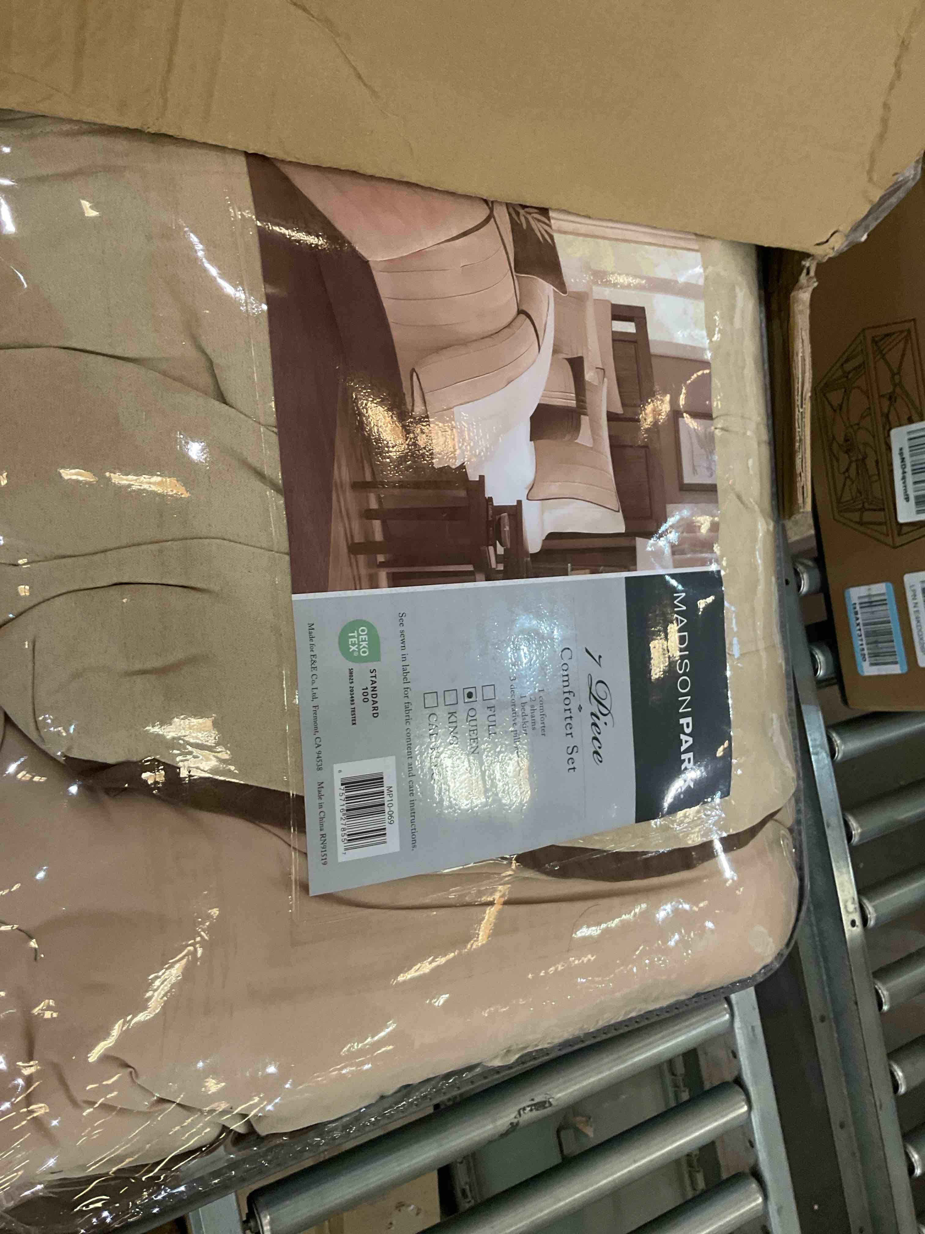 https://s3.amazonaws.com/lotting-images-prod/BargainHunt/EXS01404666_1723224917229.jpeg