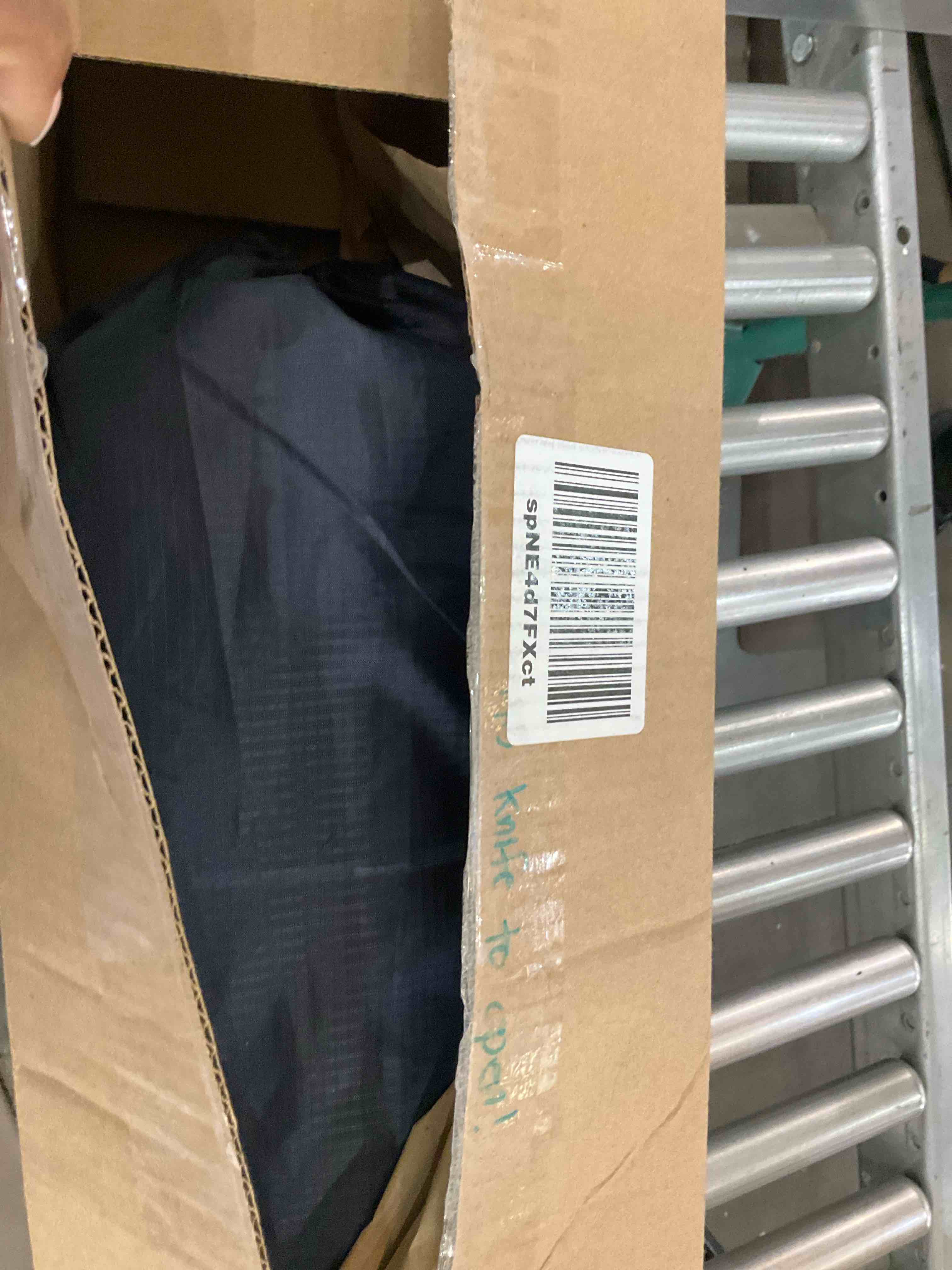 https://s3.amazonaws.com/lotting-images-prod/BargainHunt/EXS01404751_1723642426782.jpeg