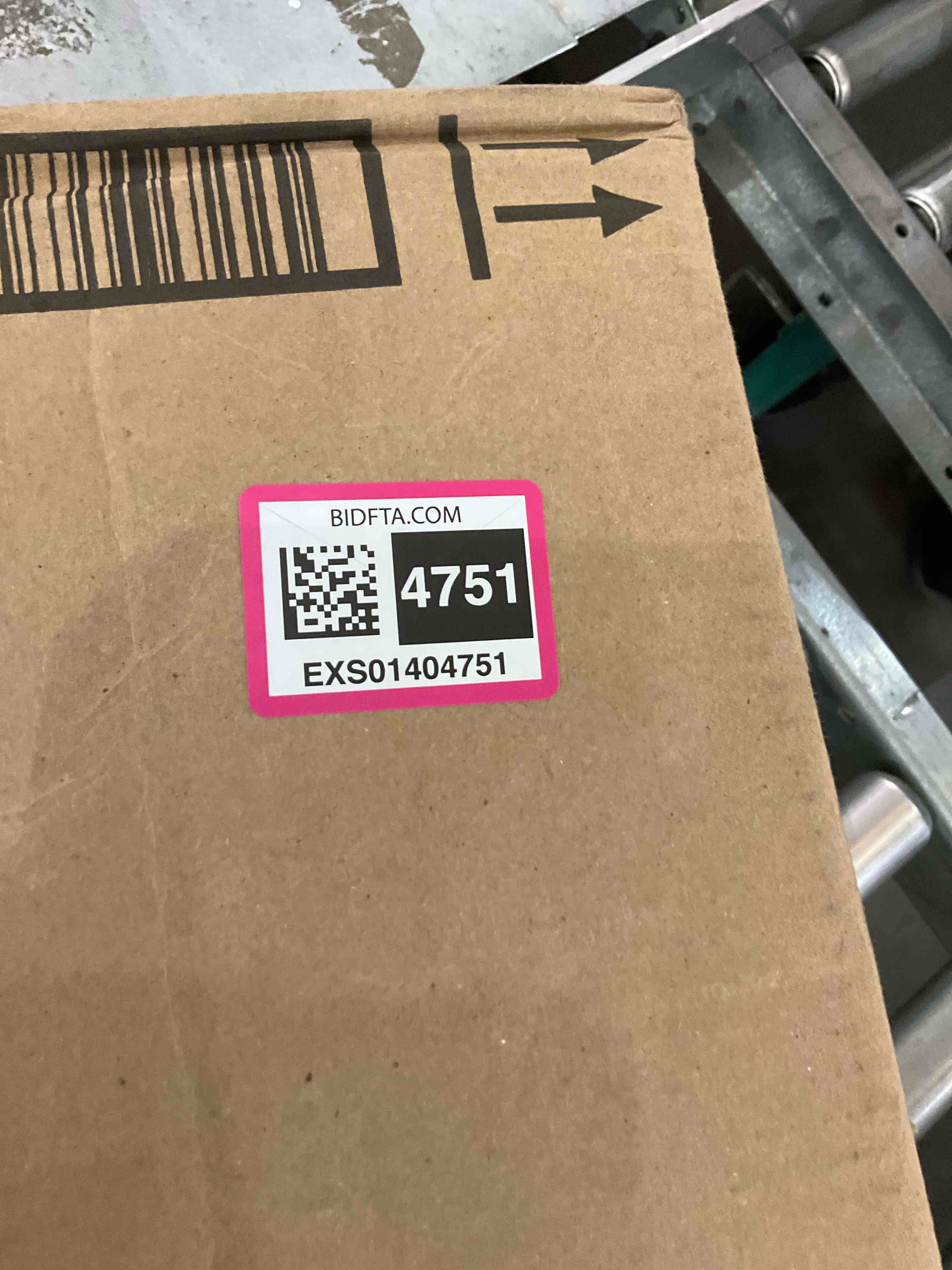 https://s3.amazonaws.com/lotting-images-prod/BargainHunt/EXS01404751_1723642510114.jpeg
