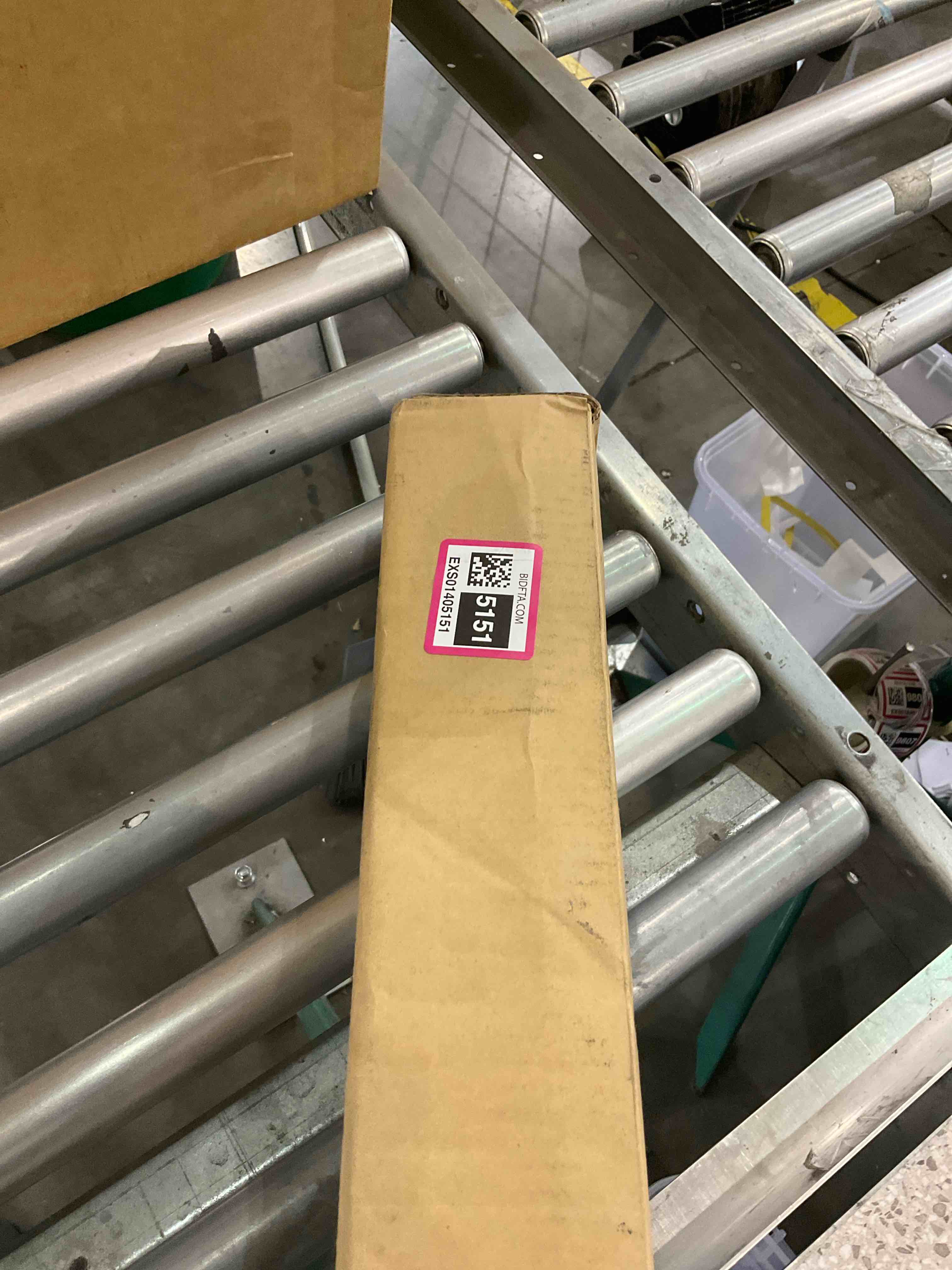 https://s3.amazonaws.com/lotting-images-prod/BargainHunt/EXS01405151_1722259985458.jpeg