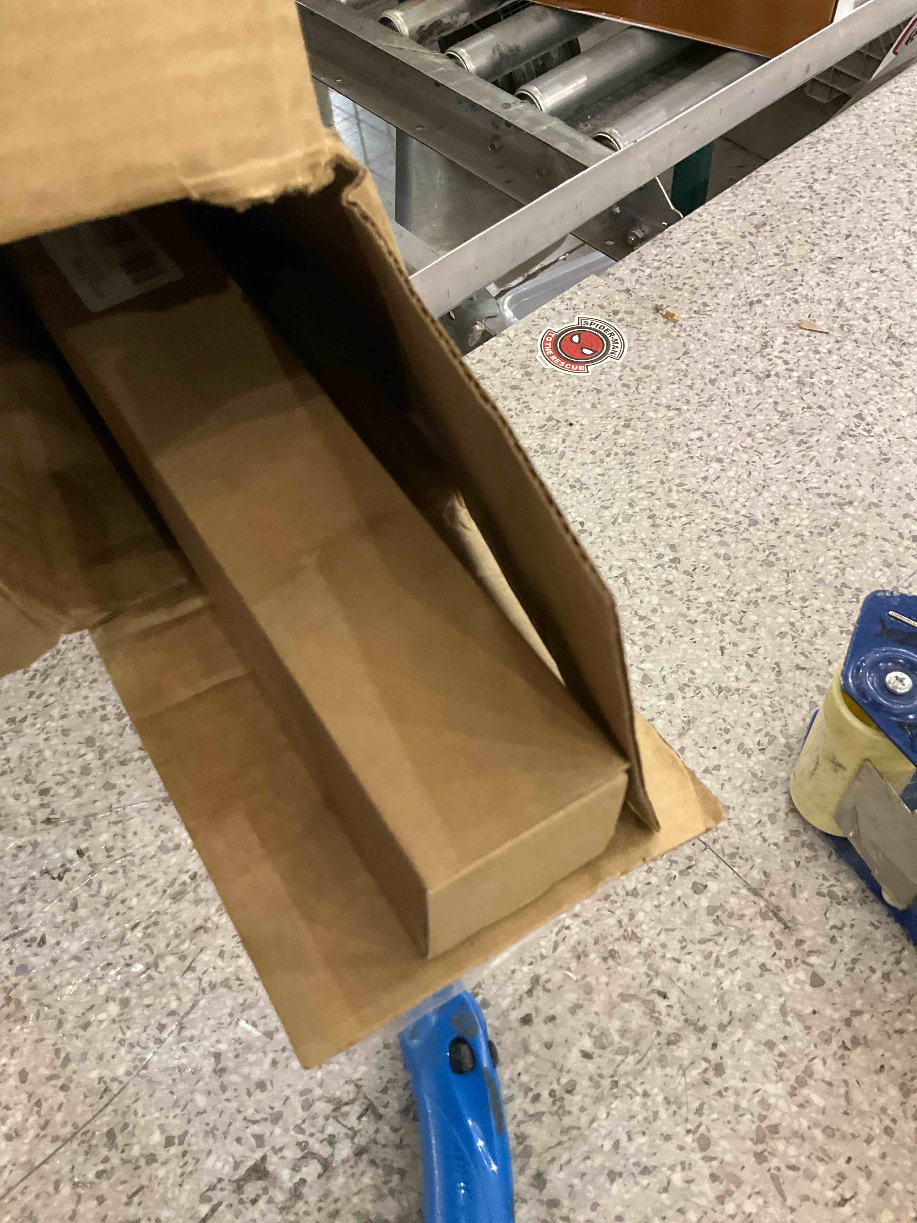 https://s3.amazonaws.com/lotting-images-prod/BargainHunt/EXS01405203_1722265385527.jpeg