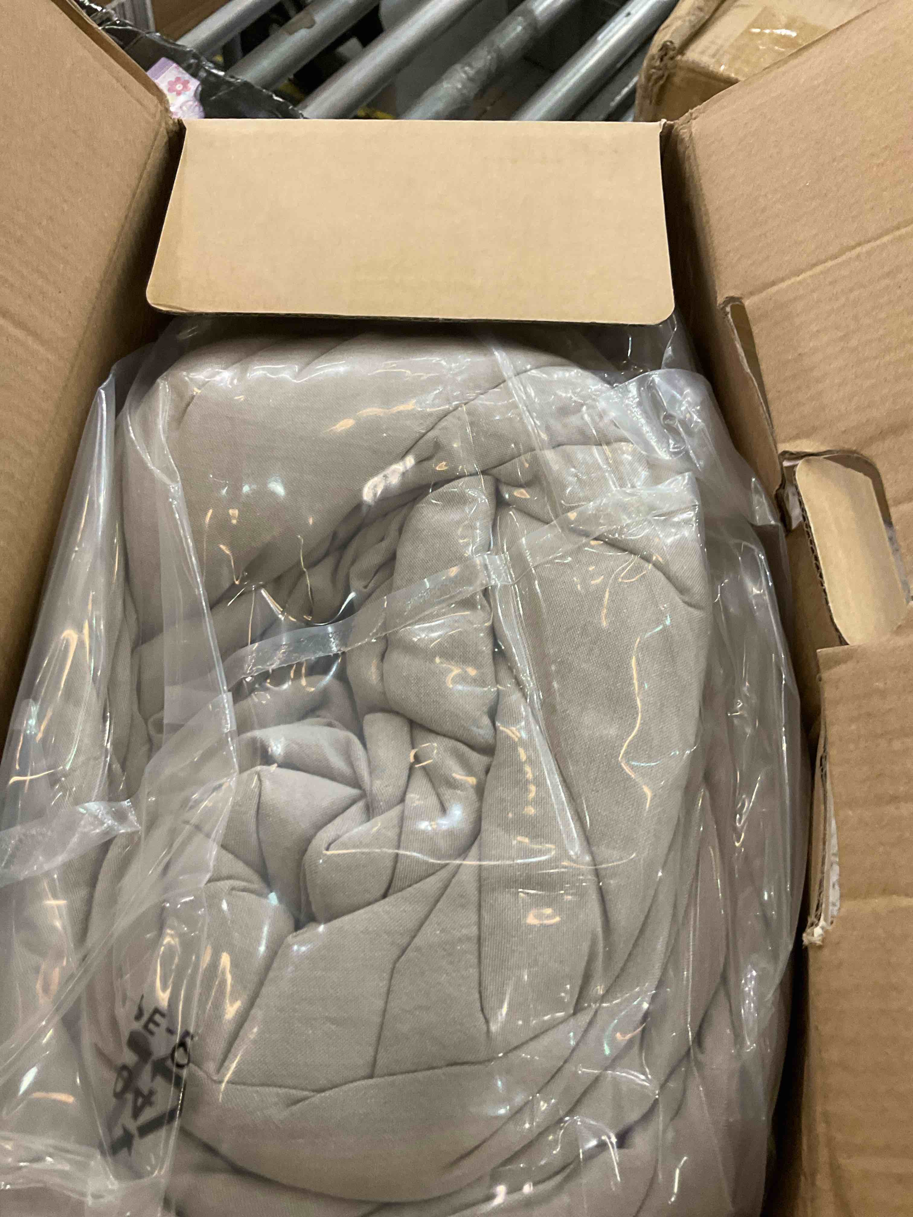 https://s3.amazonaws.com/lotting-images-prod/BargainHunt/EXS01405259_1722273941781.jpeg