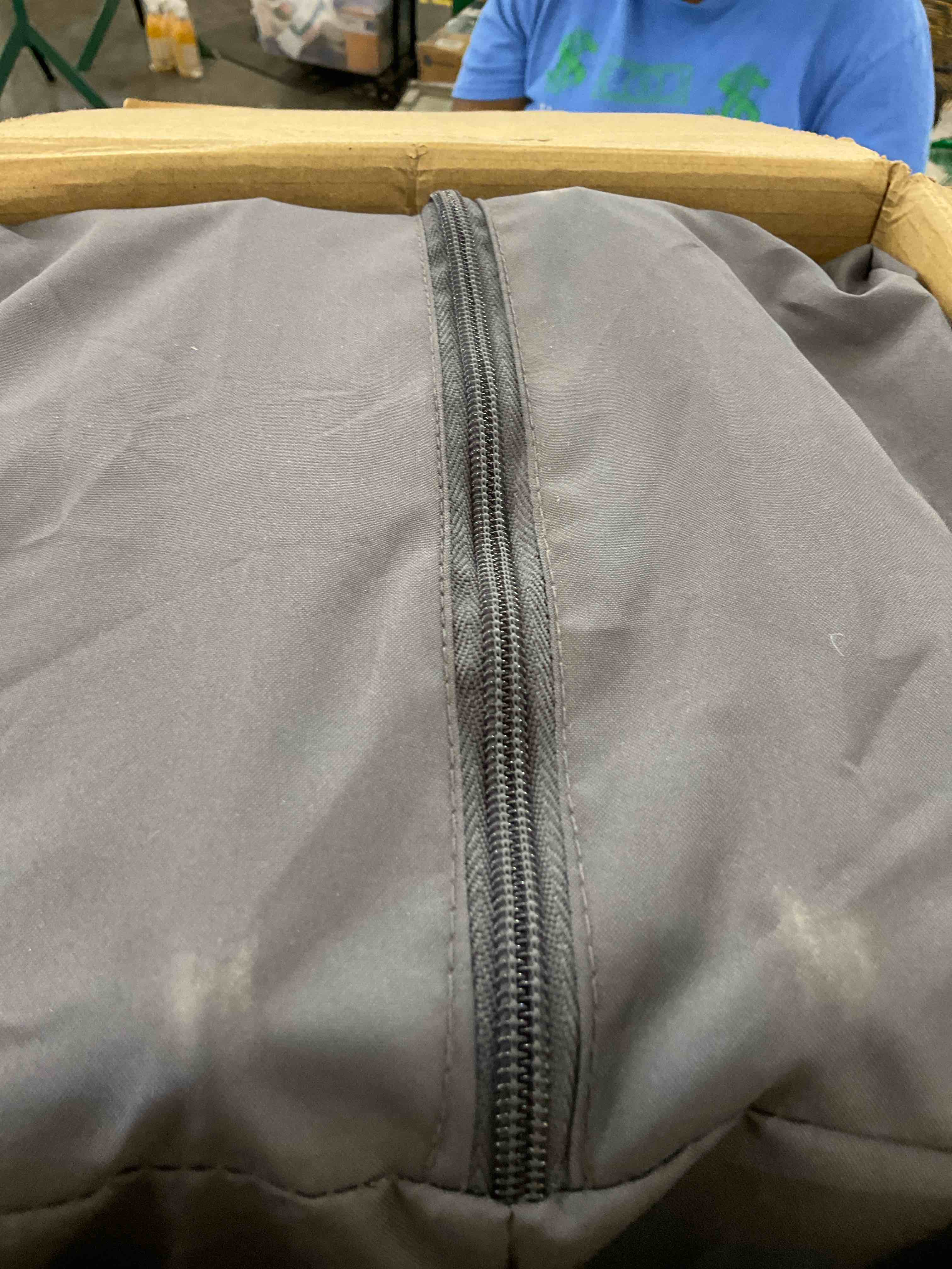 https://s3.amazonaws.com/lotting-images-prod/BargainHunt/EXS01405350_1722354039569.jpeg