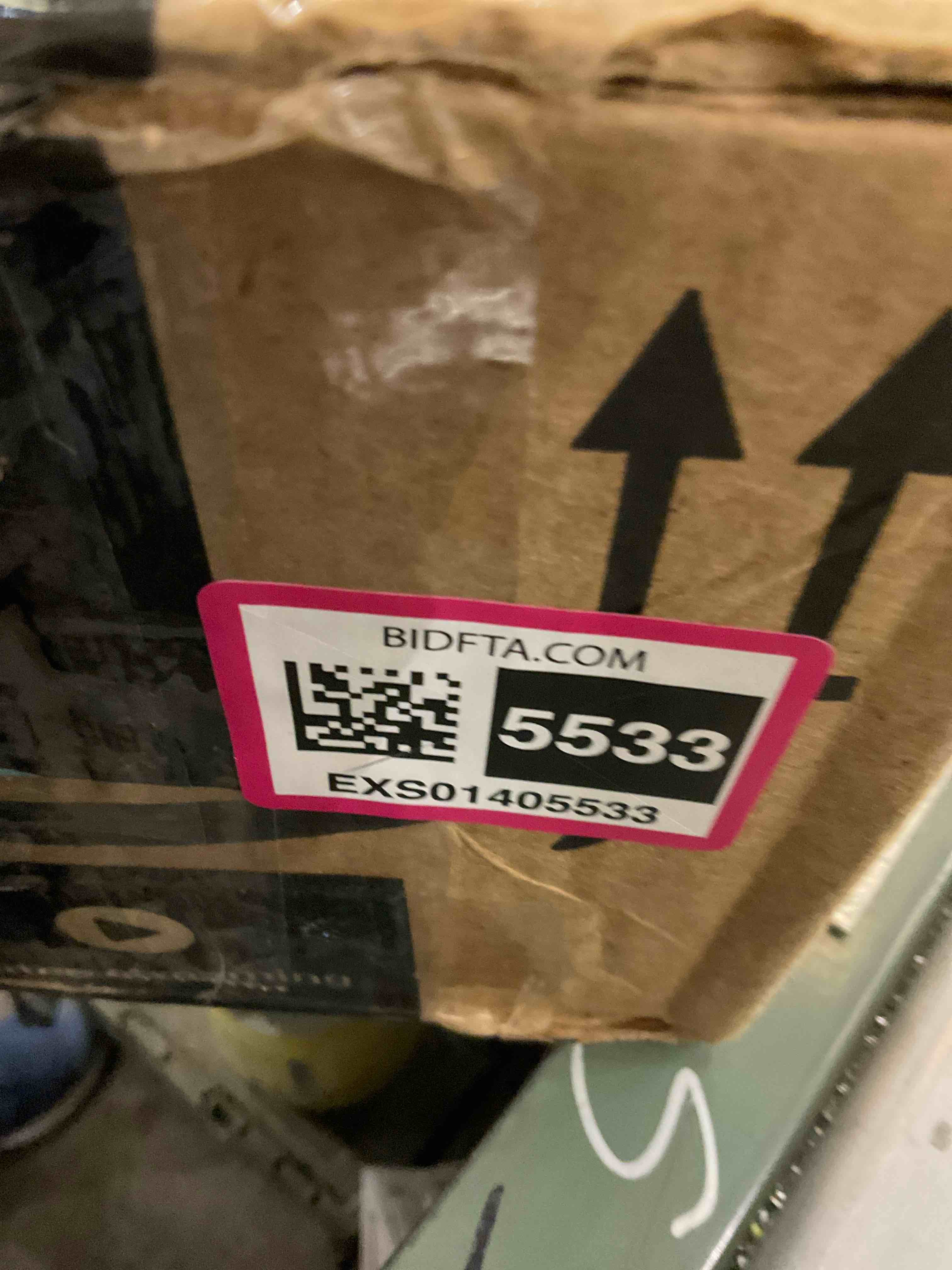 https://s3.amazonaws.com/lotting-images-prod/BargainHunt/EXS01405533_1721929310679.jpeg