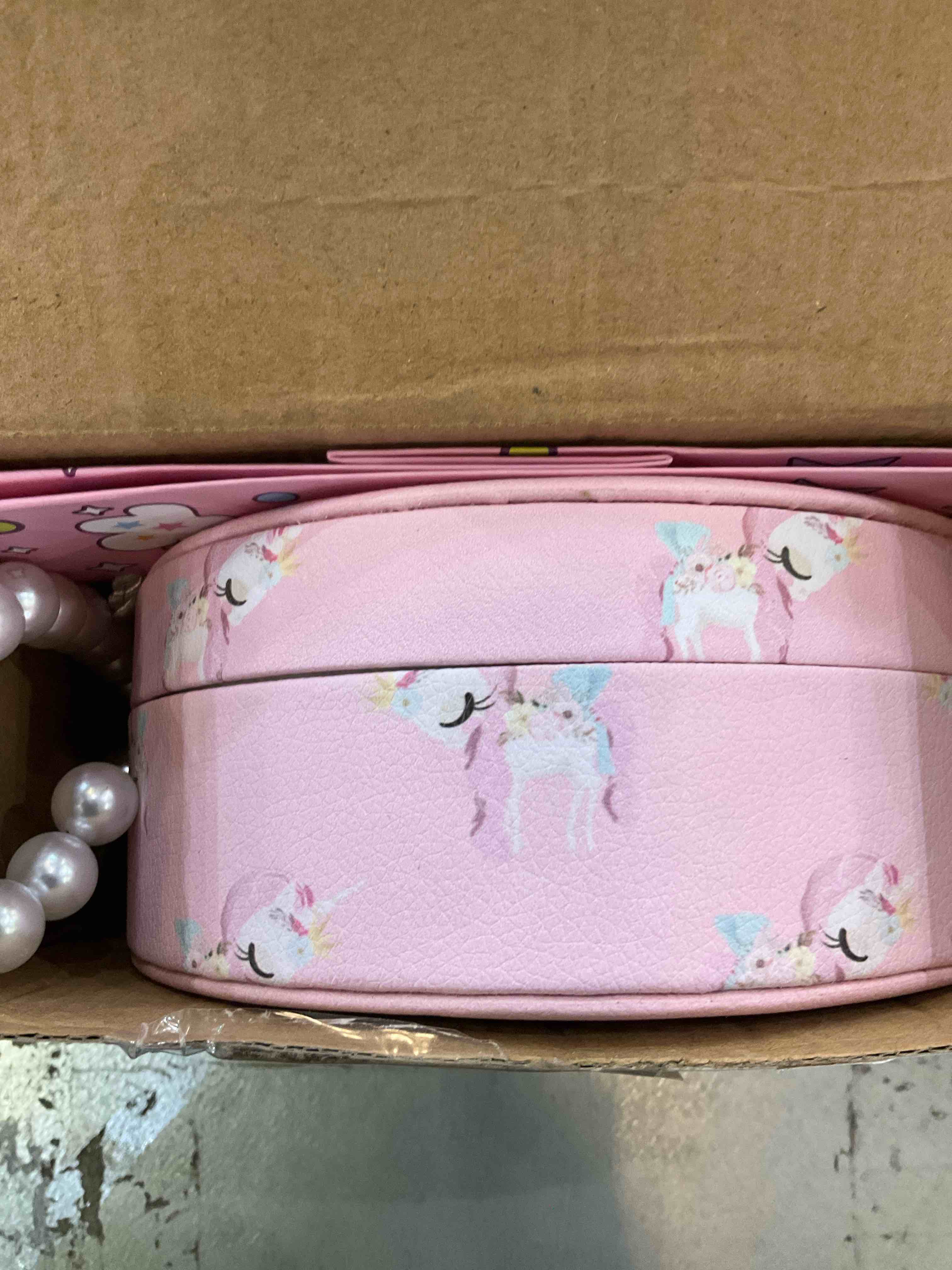 https://s3.amazonaws.com/lotting-images-prod/BargainHunt/EXS01405540_1721932506852.jpeg