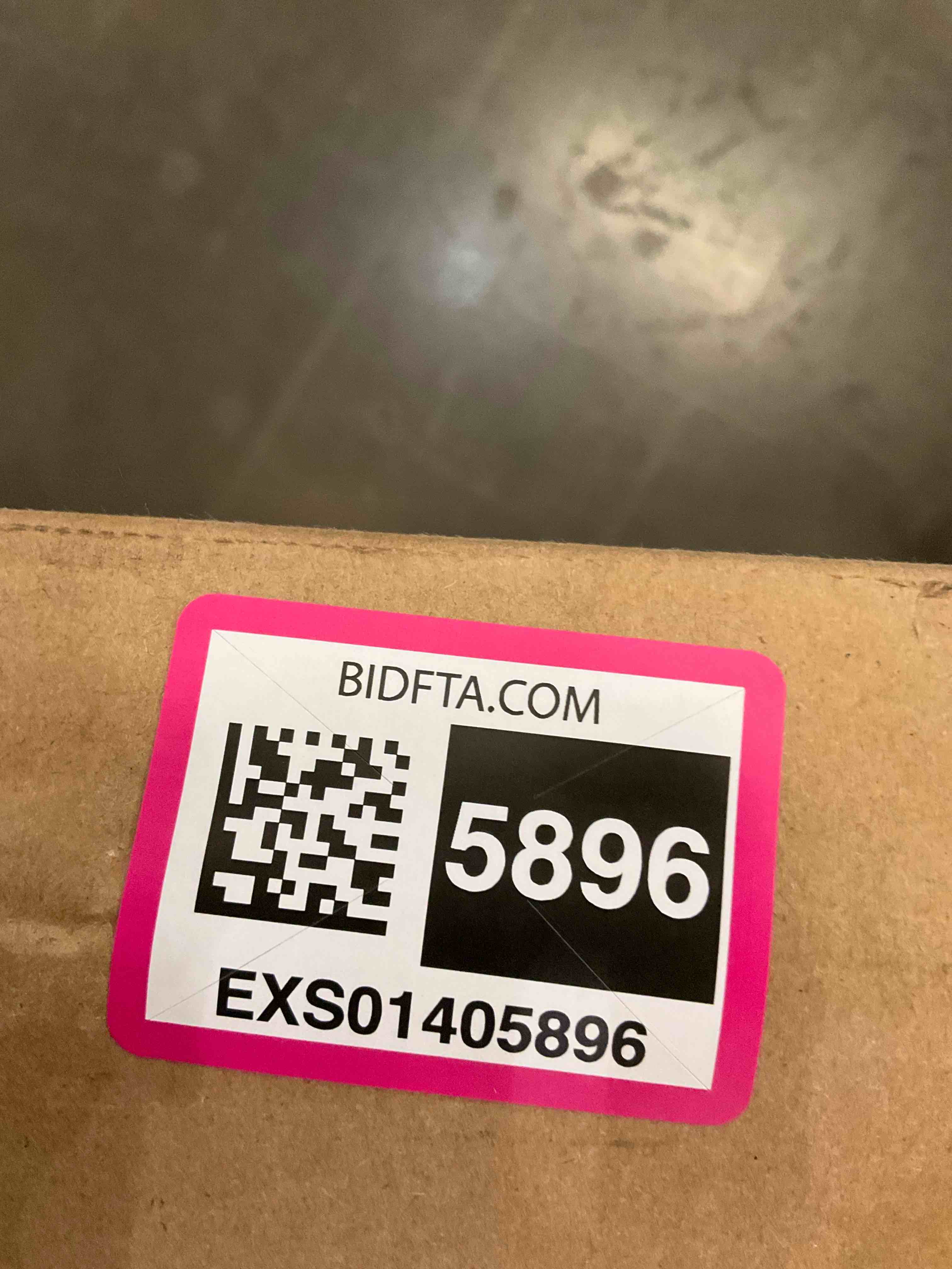 https://s3.amazonaws.com/lotting-images-prod/BargainHunt/EXS01405896_1722534085995.jpeg
