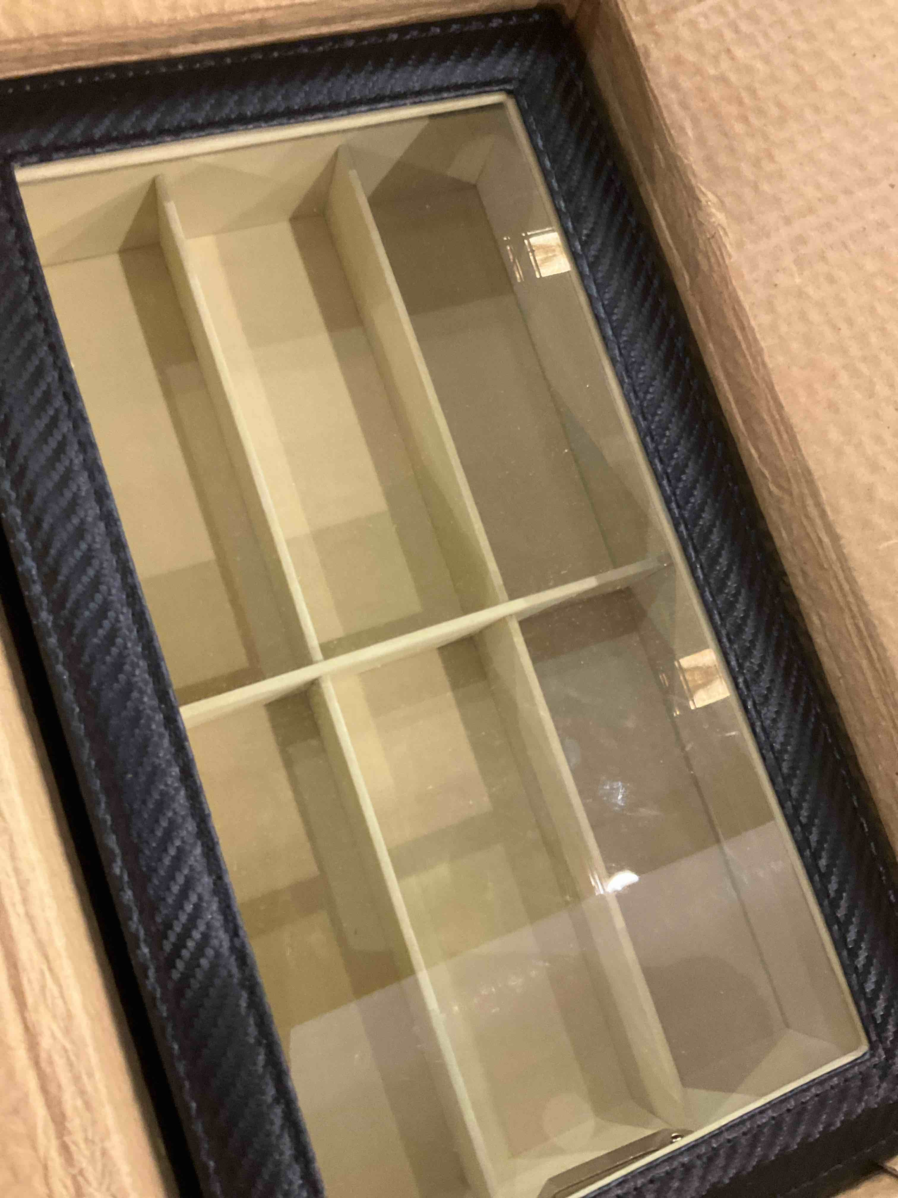 https://s3.amazonaws.com/lotting-images-prod/BargainHunt/EXS01405943_1722602128470.jpeg
