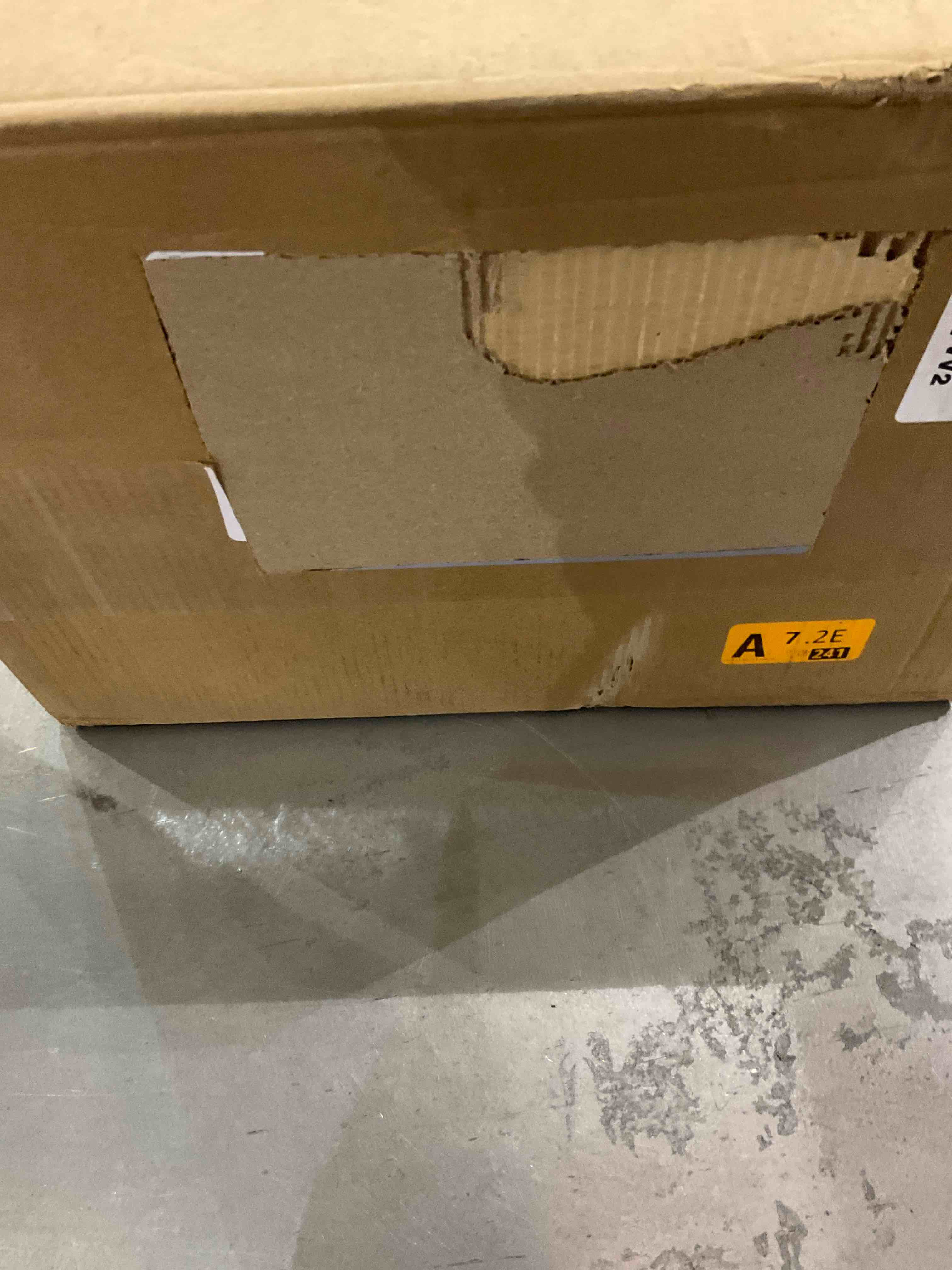 https://s3.amazonaws.com/lotting-images-prod/BargainHunt/EXS01405943_1722602170287.jpeg