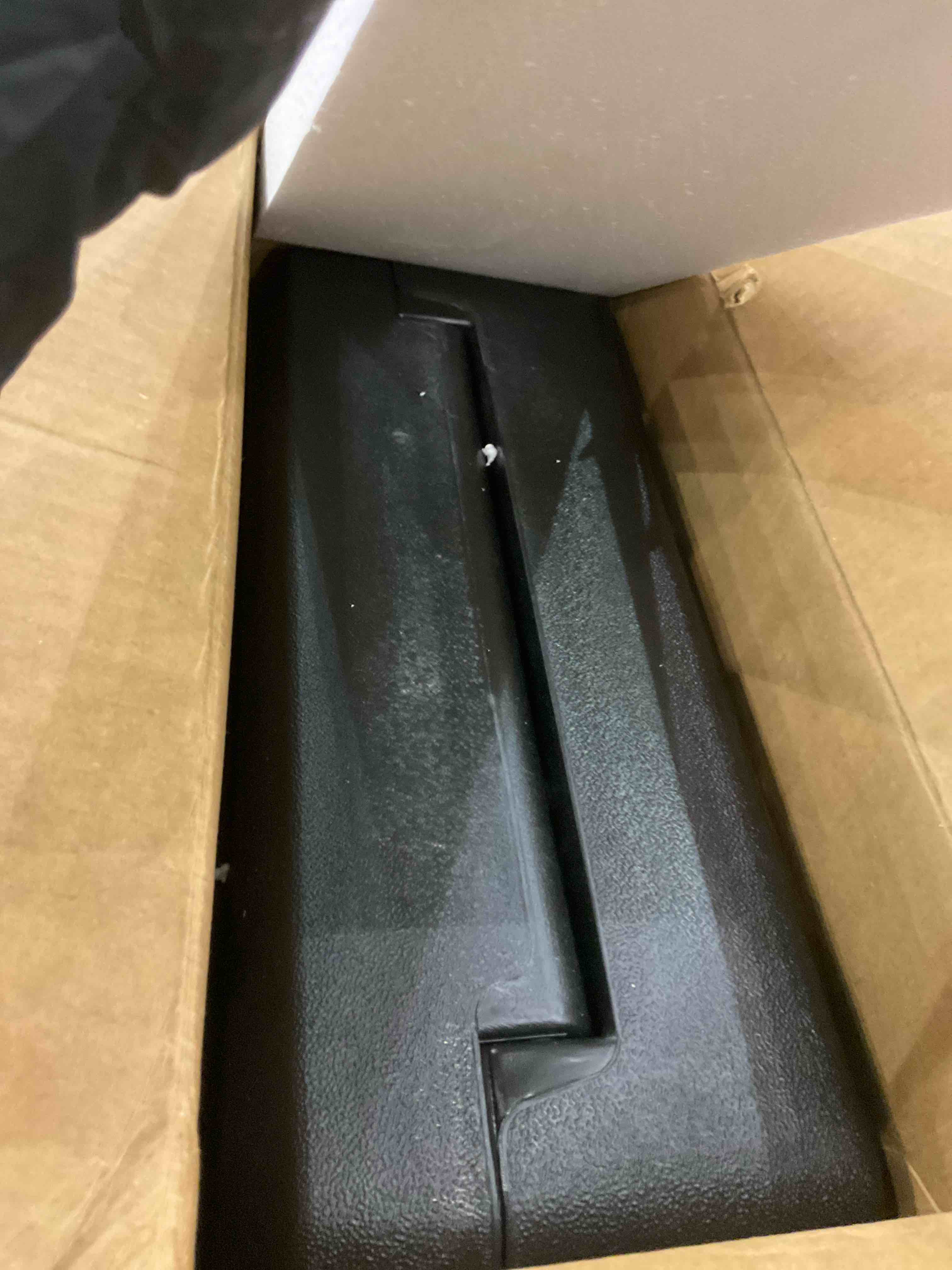 https://s3.amazonaws.com/lotting-images-prod/BargainHunt/EXS01406156_1722341354639.jpeg