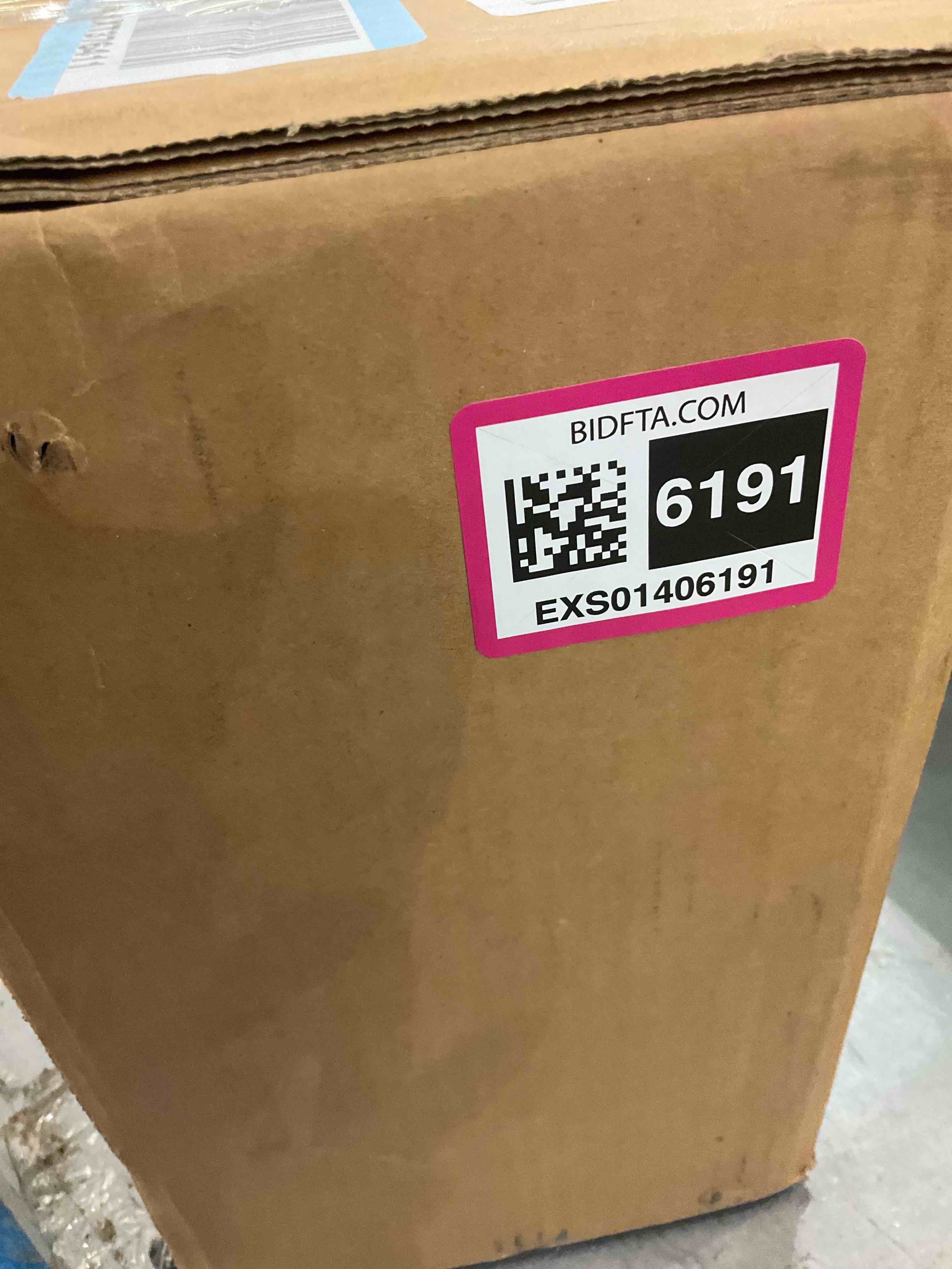 https://s3.amazonaws.com/lotting-images-prod/BargainHunt/EXS01406191_1722350942336.jpeg