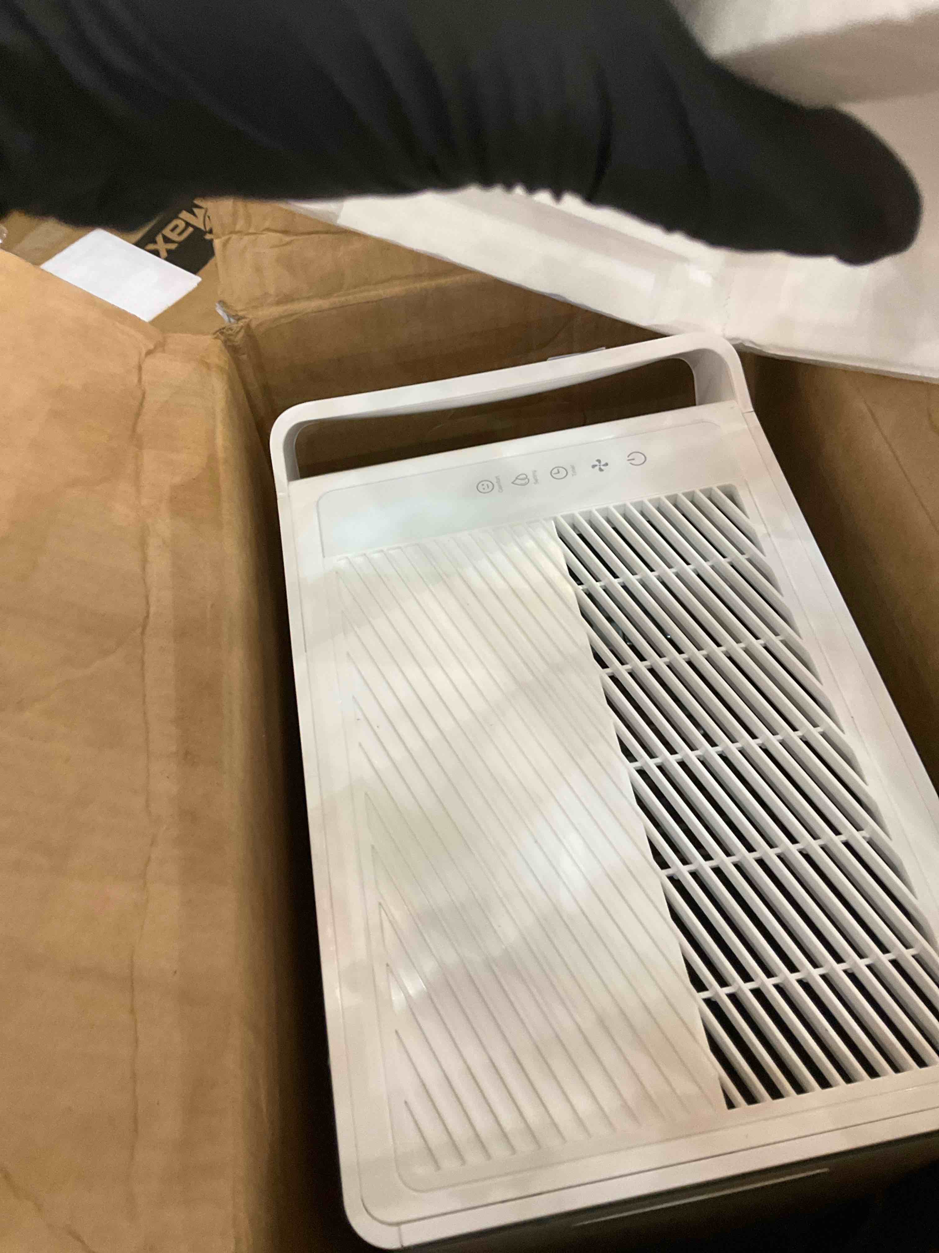 https://s3.amazonaws.com/lotting-images-prod/BargainHunt/EXS01406267_1722440502833.jpeg