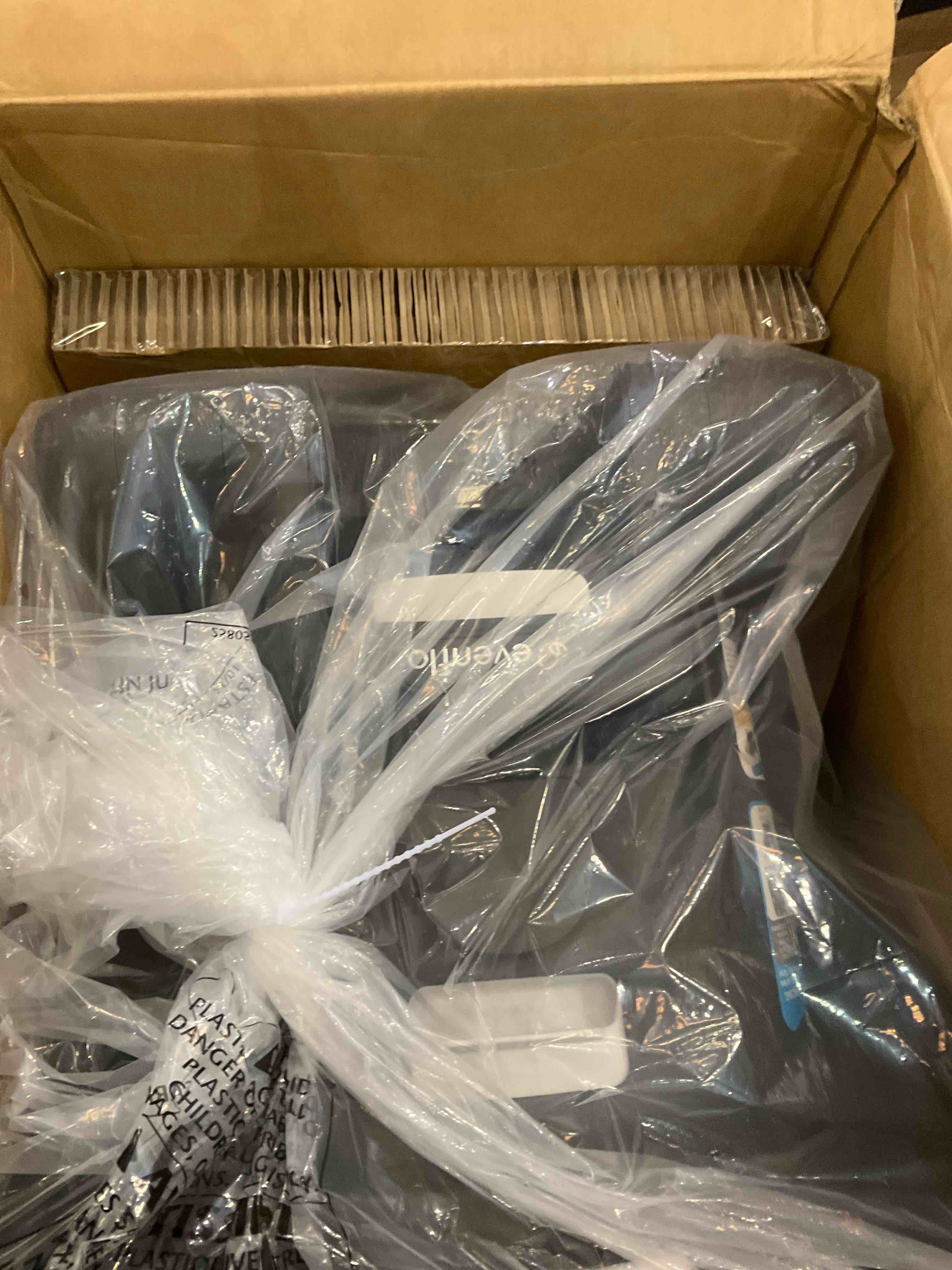 https://s3.amazonaws.com/lotting-images-prod/BargainHunt/EXS01406279_1722446365235.jpeg
