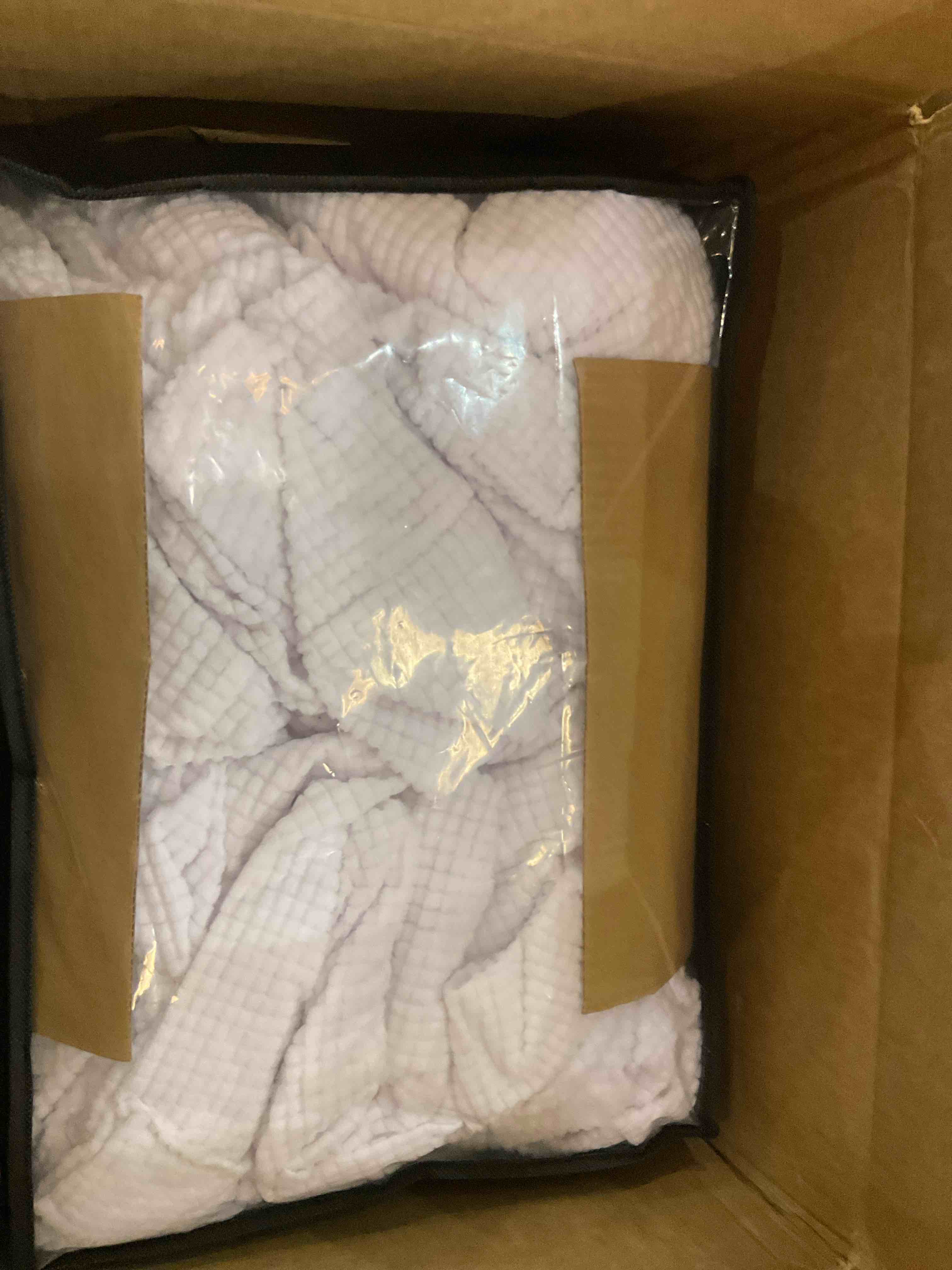 https://s3.amazonaws.com/lotting-images-prod/BargainHunt/EXS01407040_1721934347526.jpeg