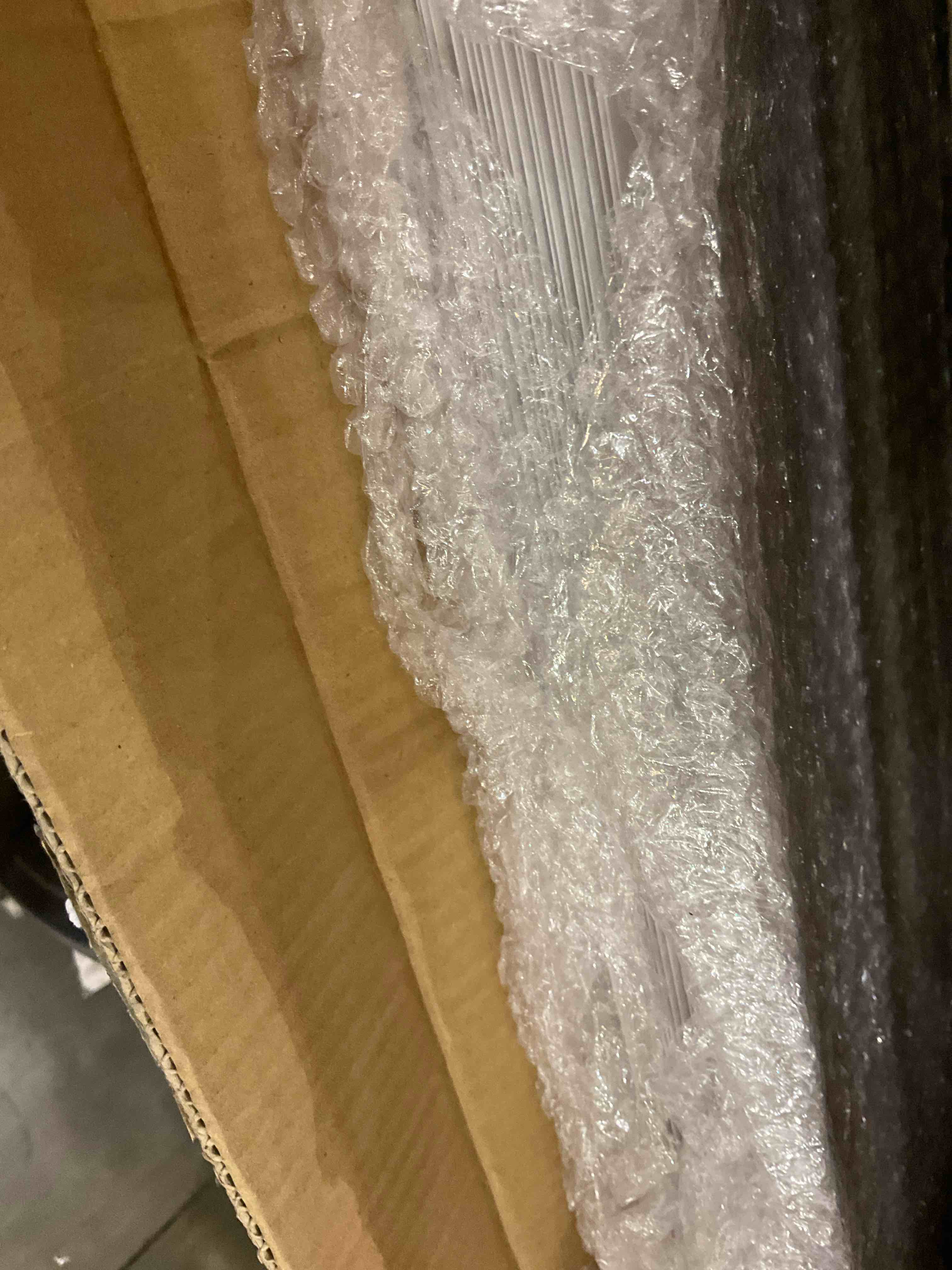 https://s3.amazonaws.com/lotting-images-prod/BargainHunt/EXS01407456_1722609646931.jpeg