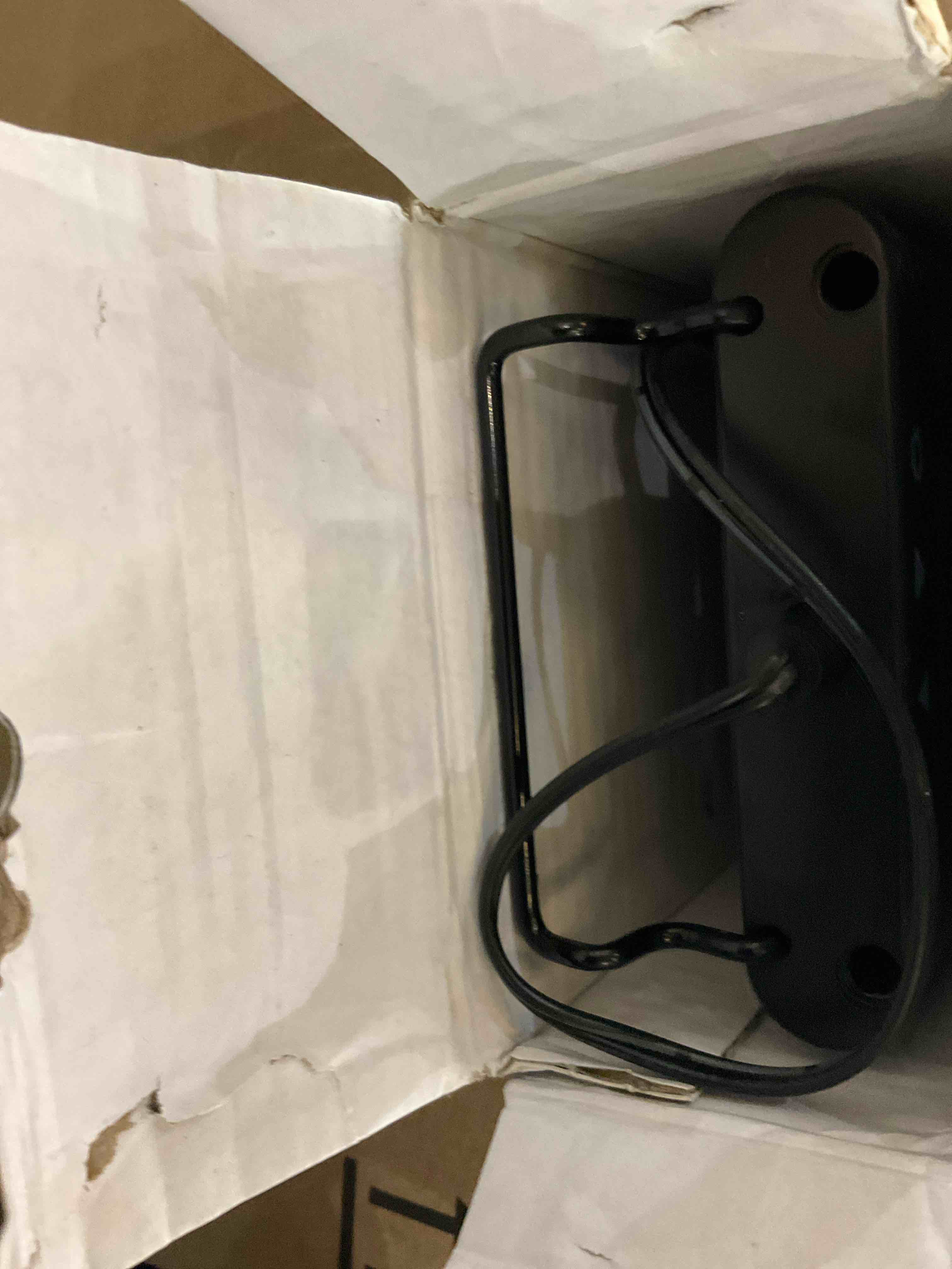 https://s3.amazonaws.com/lotting-images-prod/BargainHunt/EXS01407468_1722611625083.jpeg