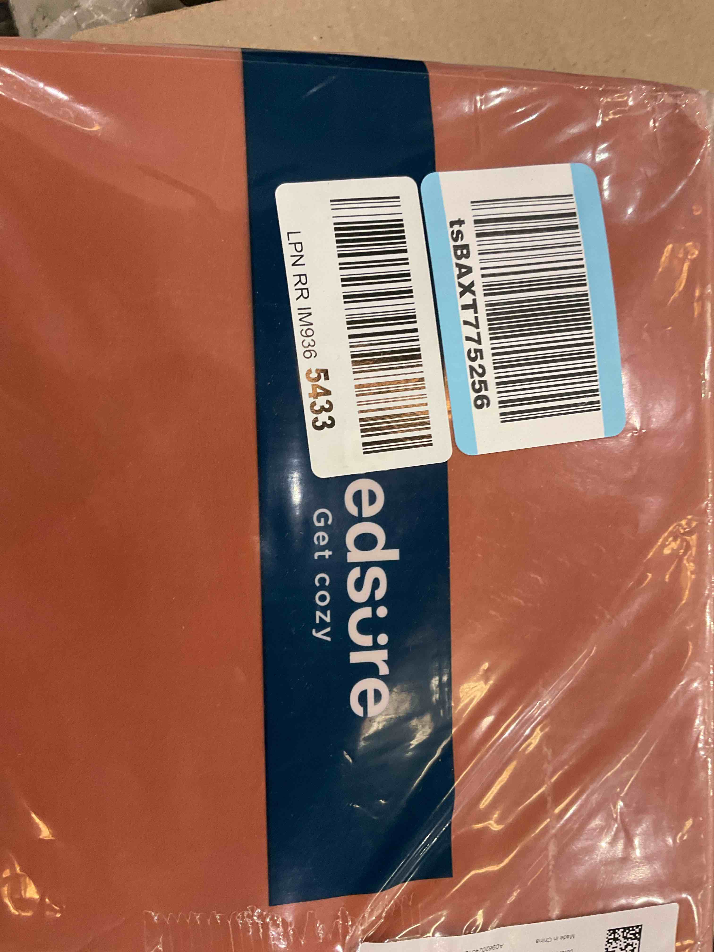 https://s3.amazonaws.com/lotting-images-prod/BargainHunt/EXS01407472_1722612395372.jpeg