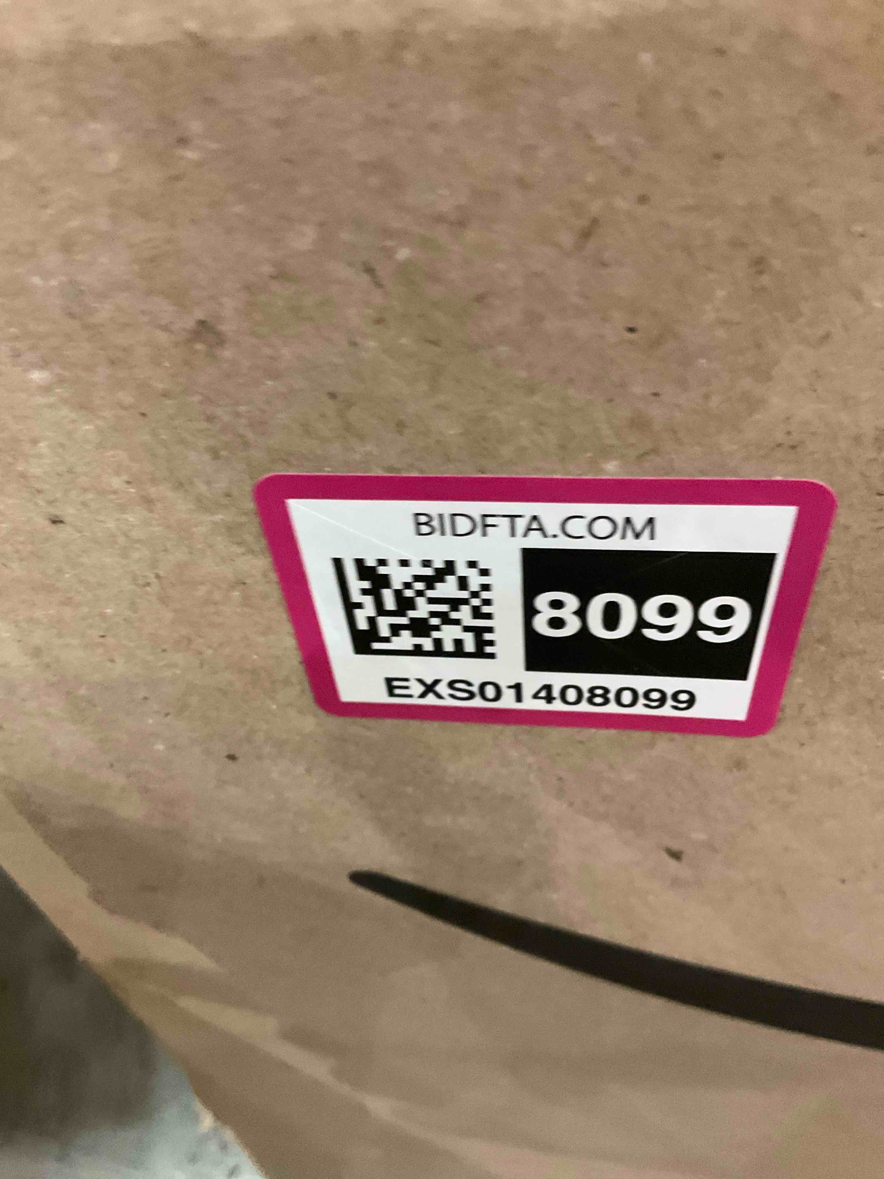 https://s3.amazonaws.com/lotting-images-prod/BargainHunt/EXS01408099_1722512146373.jpeg