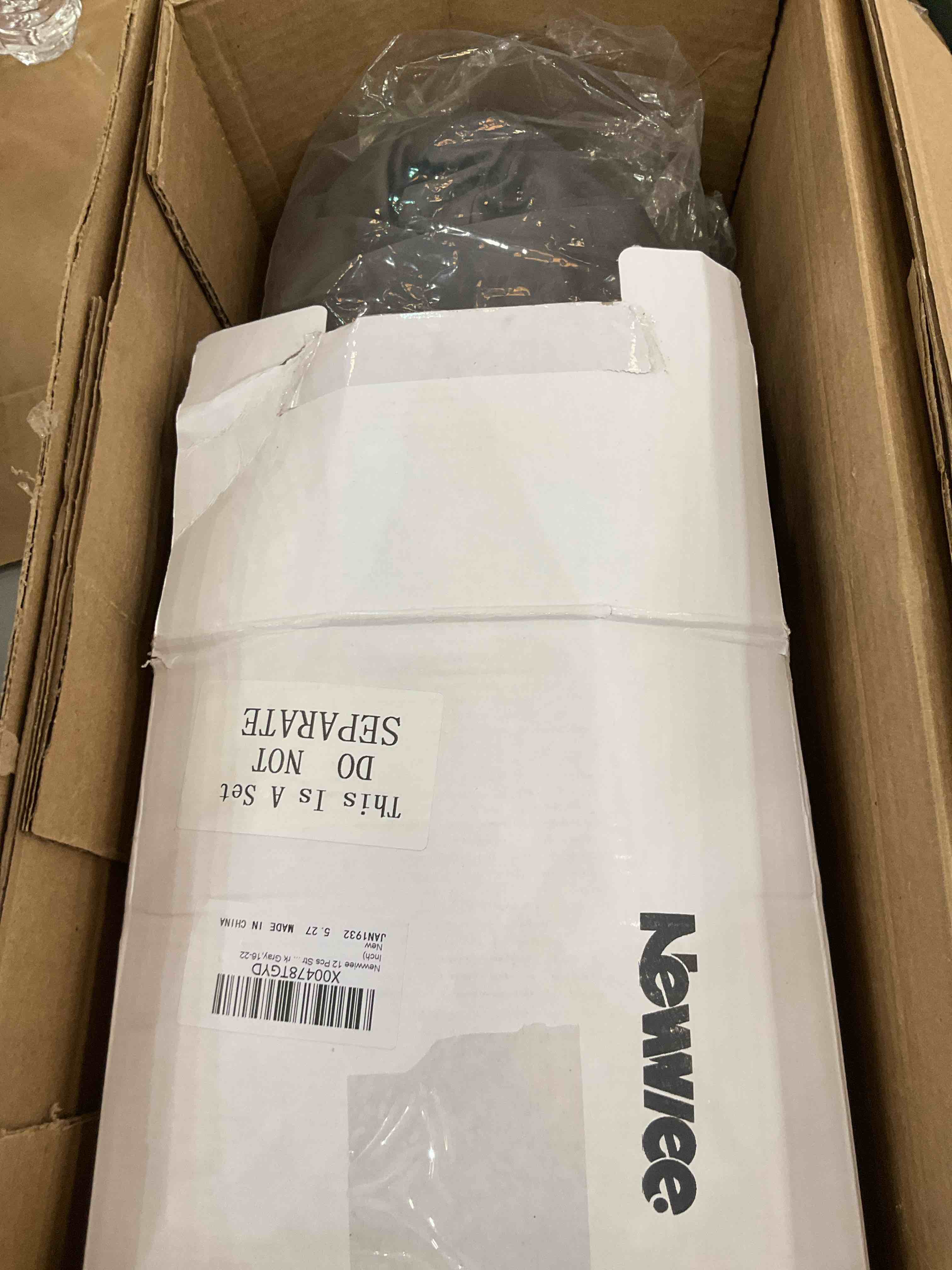 https://s3.amazonaws.com/lotting-images-prod/BargainHunt/EXS01408128_1722538310342.jpeg