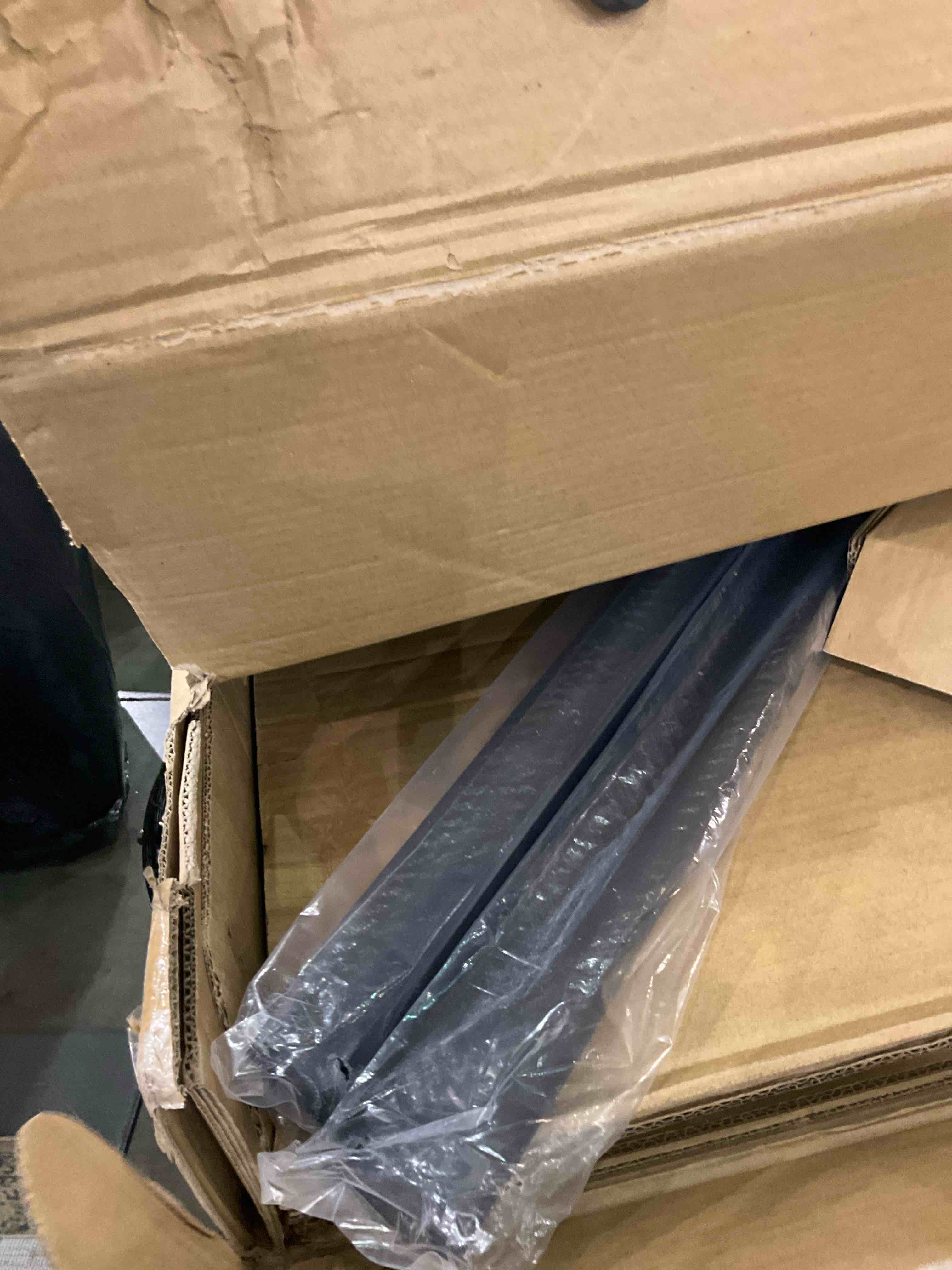 https://s3.amazonaws.com/lotting-images-prod/BargainHunt/EXS01408200_1722608048724.jpeg