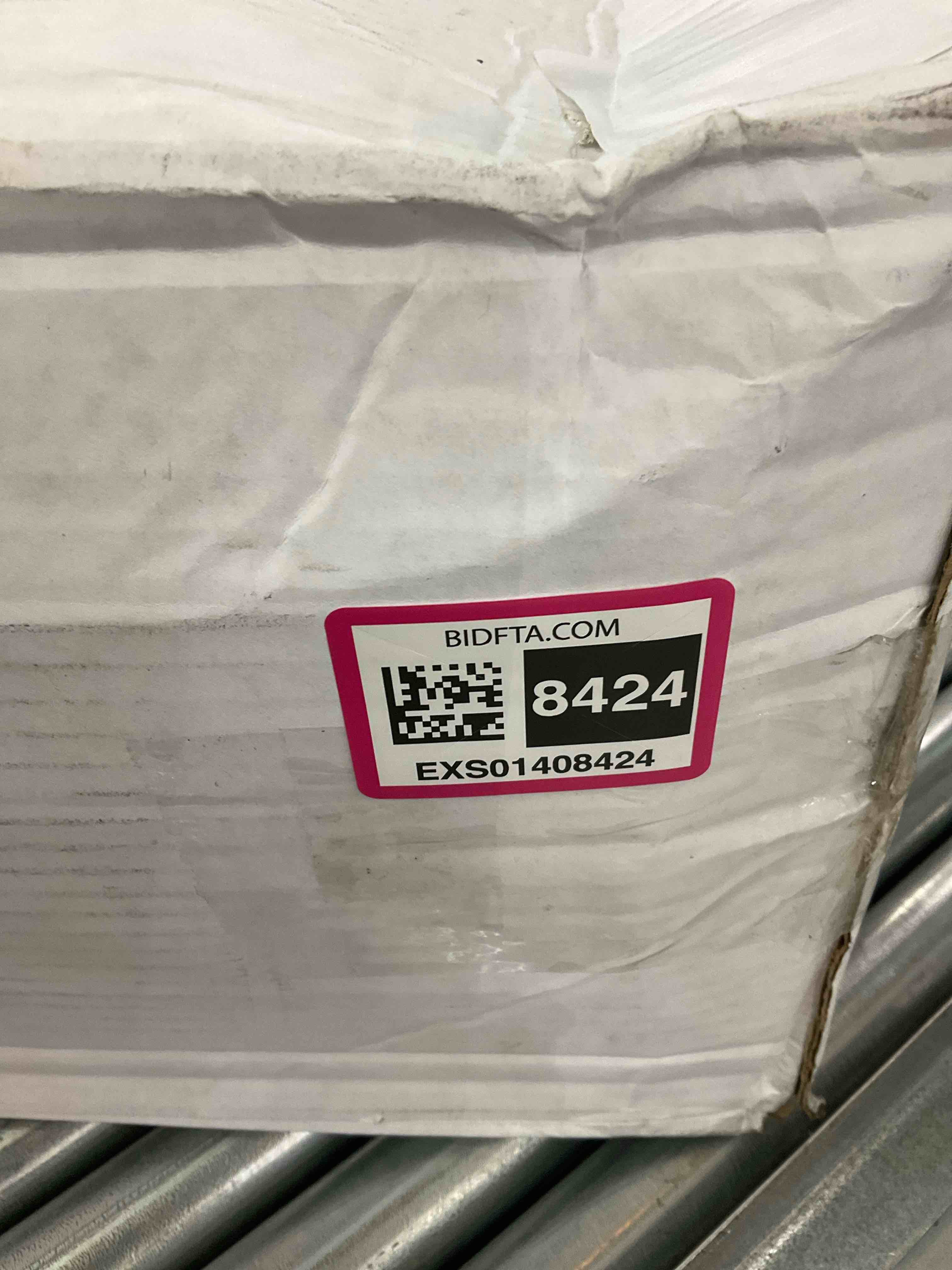 https://s3.amazonaws.com/lotting-images-prod/BargainHunt/EXS01408424_1722867966250.jpeg