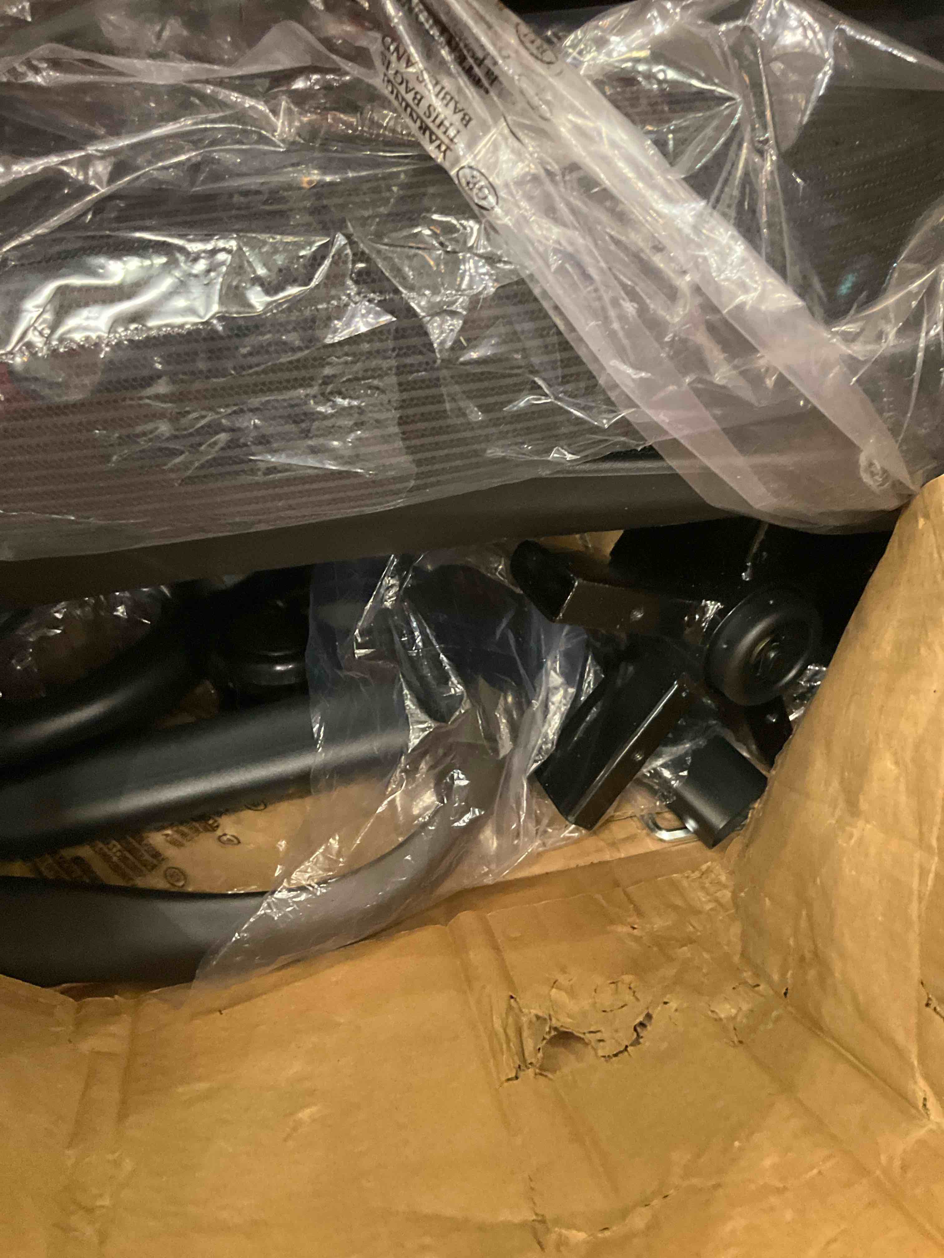 https://s3.amazonaws.com/lotting-images-prod/BargainHunt/EXS01408470_1722872975716.jpeg