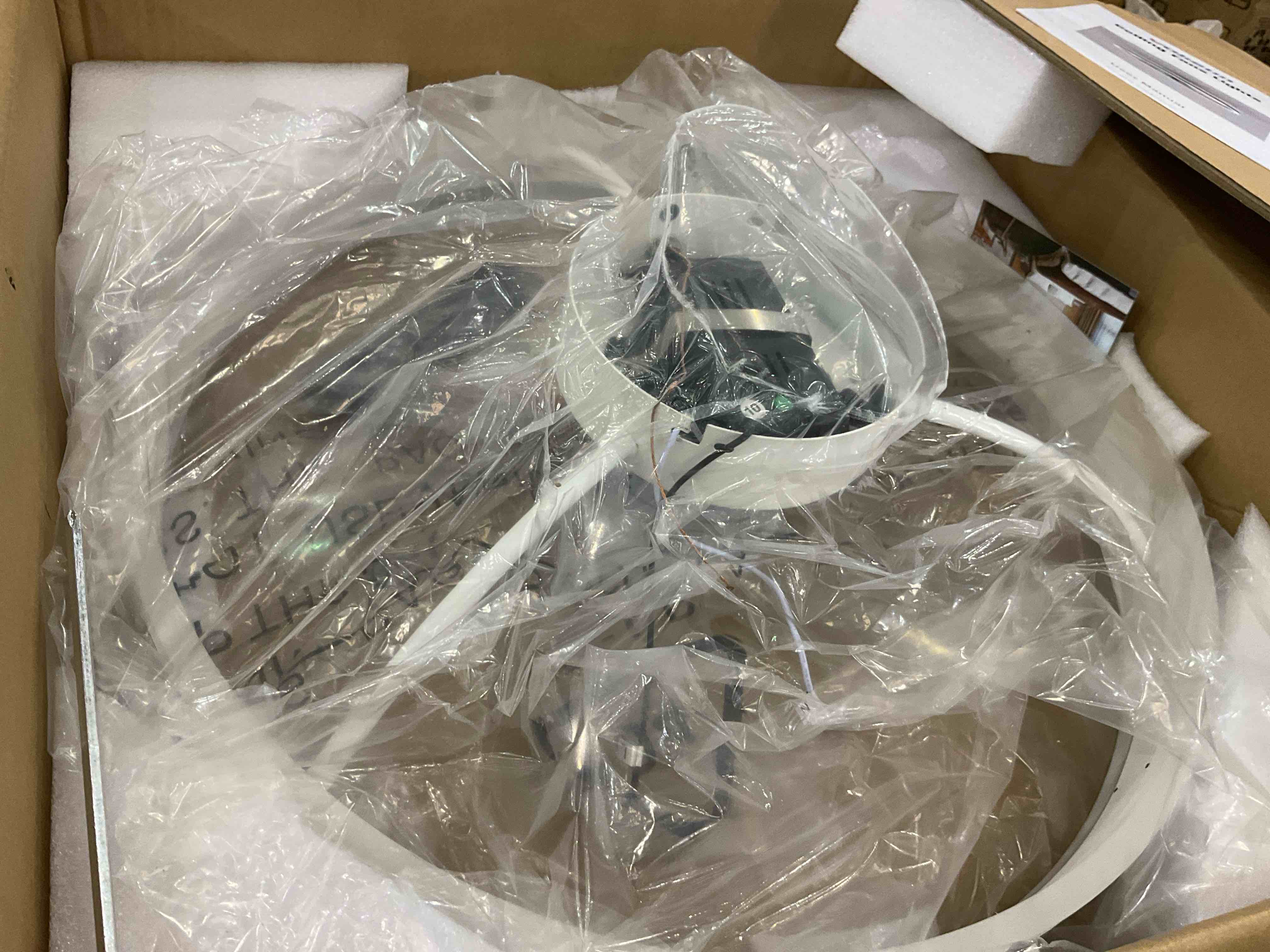 https://s3.amazonaws.com/lotting-images-prod/BargainHunt/EXS01408674_1721929678838.jpeg