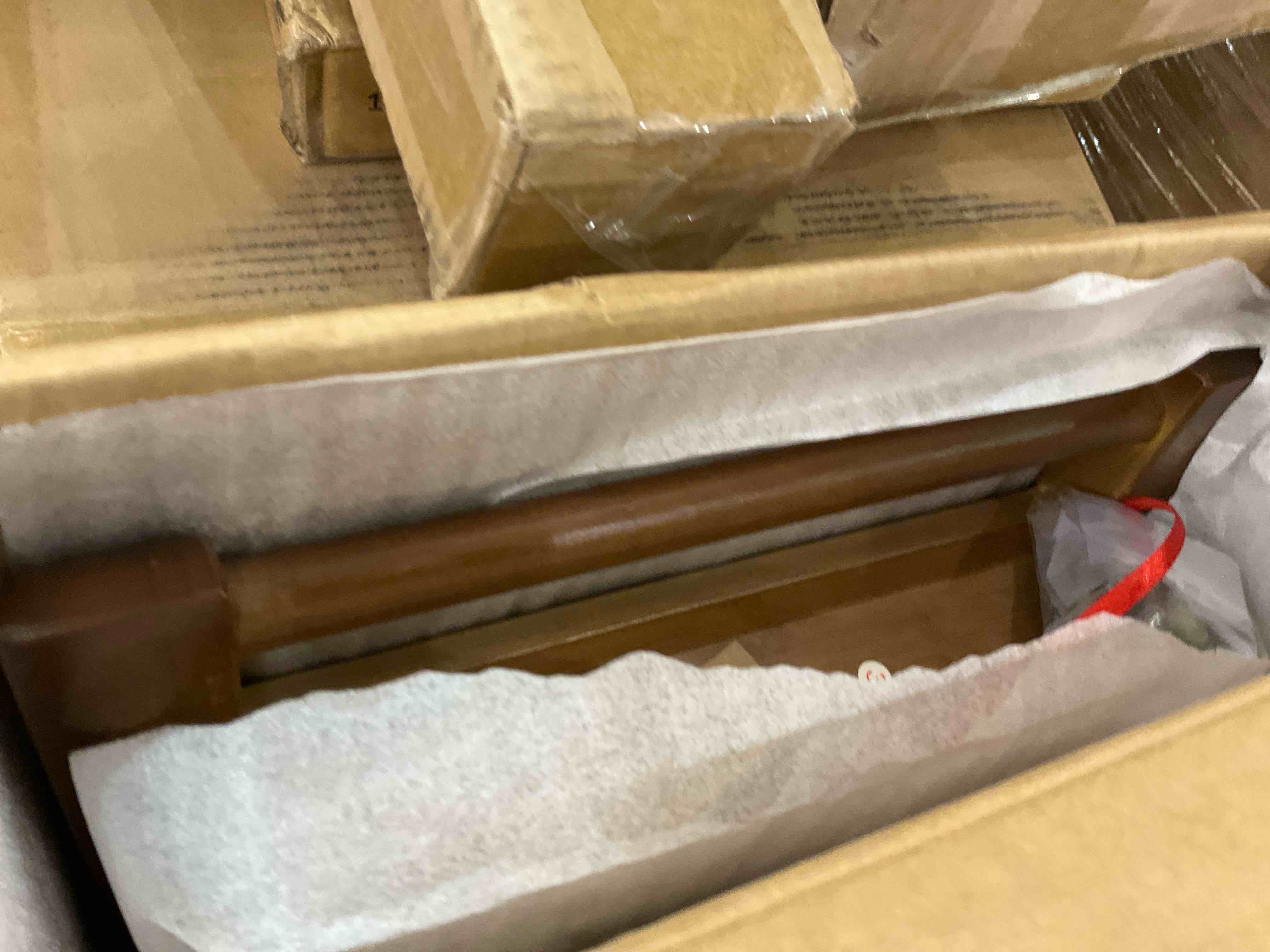 https://s3.amazonaws.com/lotting-images-prod/BargainHunt/EXS01408692_1721934508228.jpeg