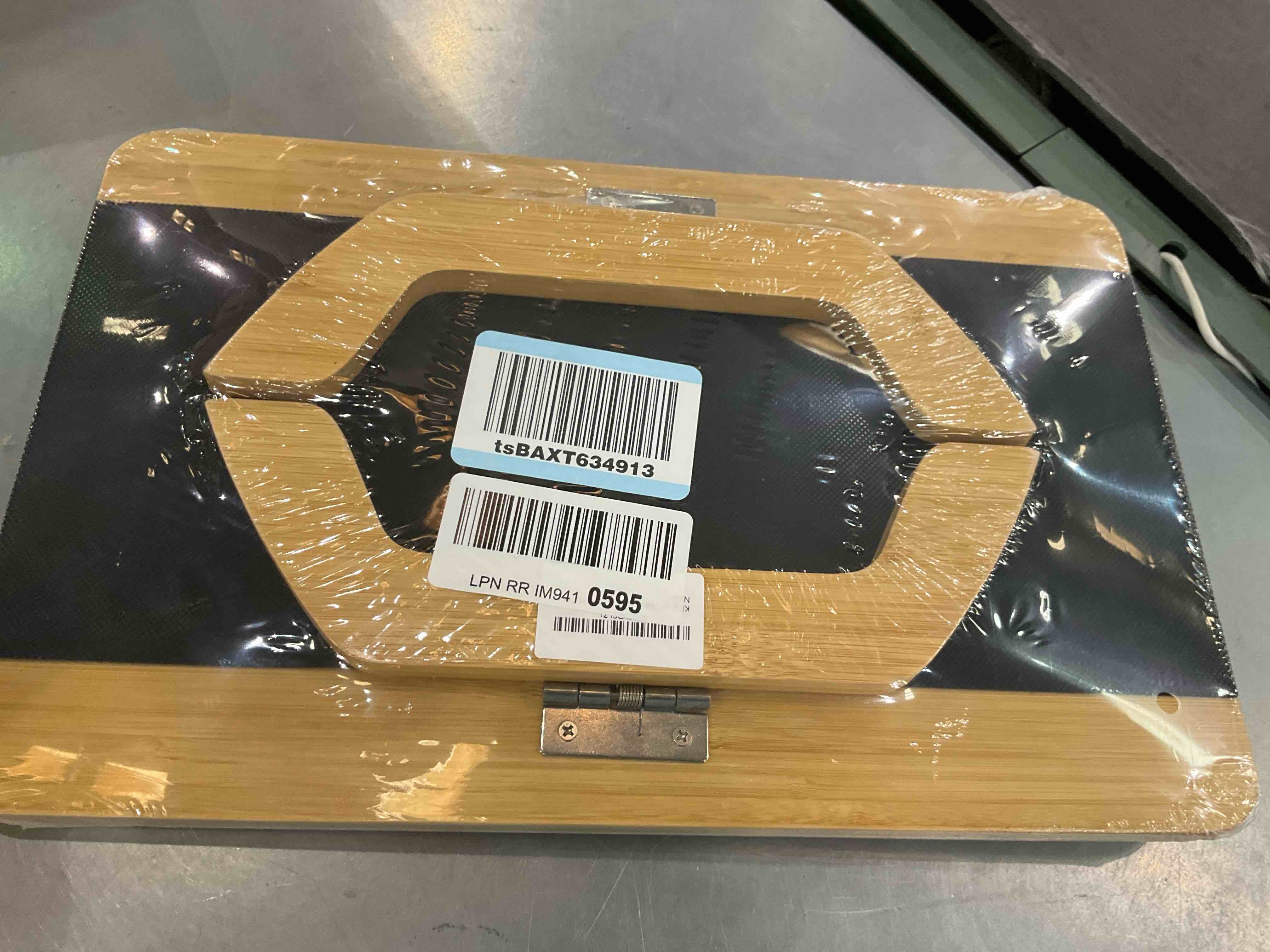 https://s3.amazonaws.com/lotting-images-prod/BargainHunt/EXS01408815_1722261768367.jpeg