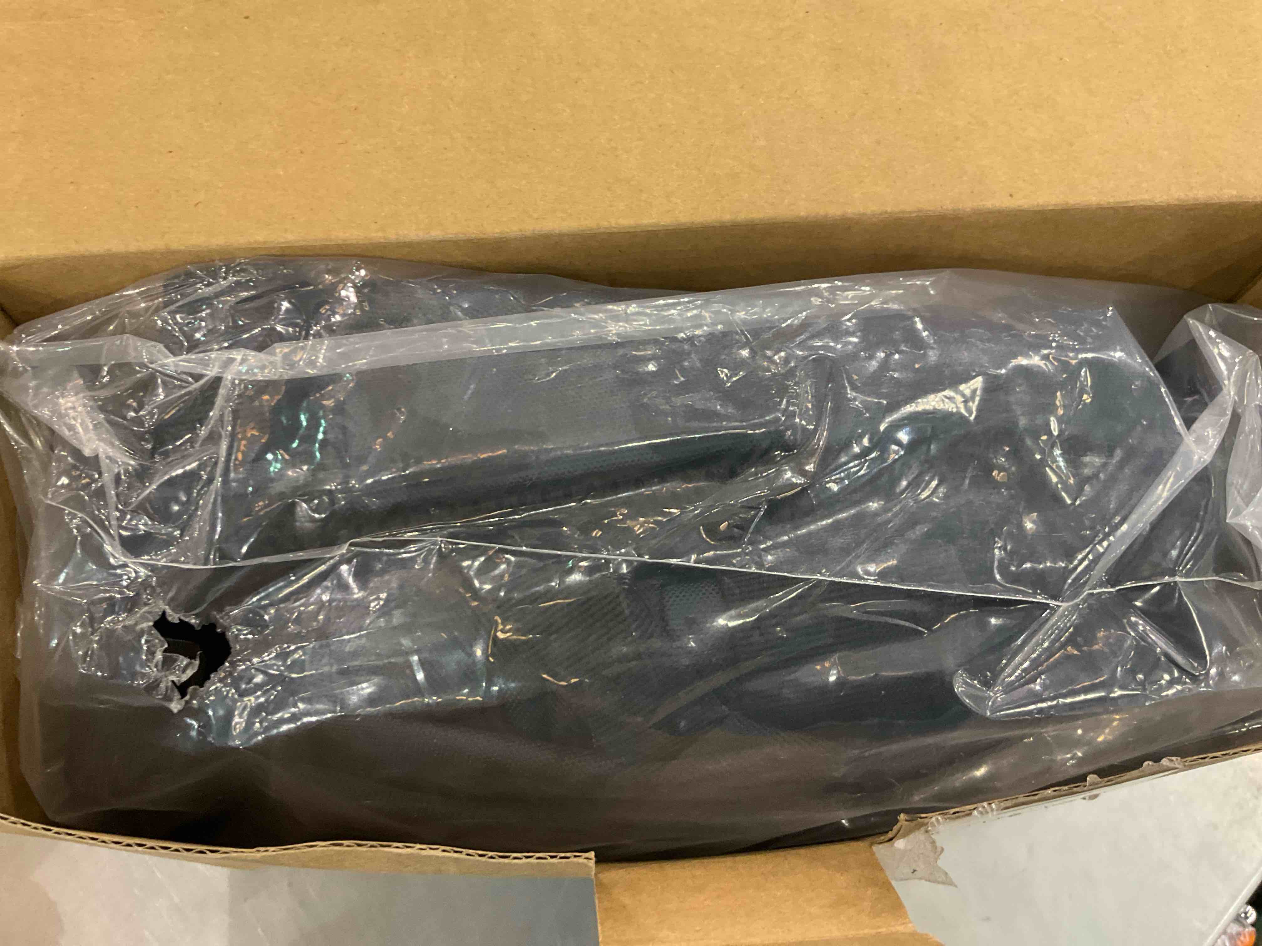 https://s3.amazonaws.com/lotting-images-prod/BargainHunt/EXS01408818_1722262090182.jpeg