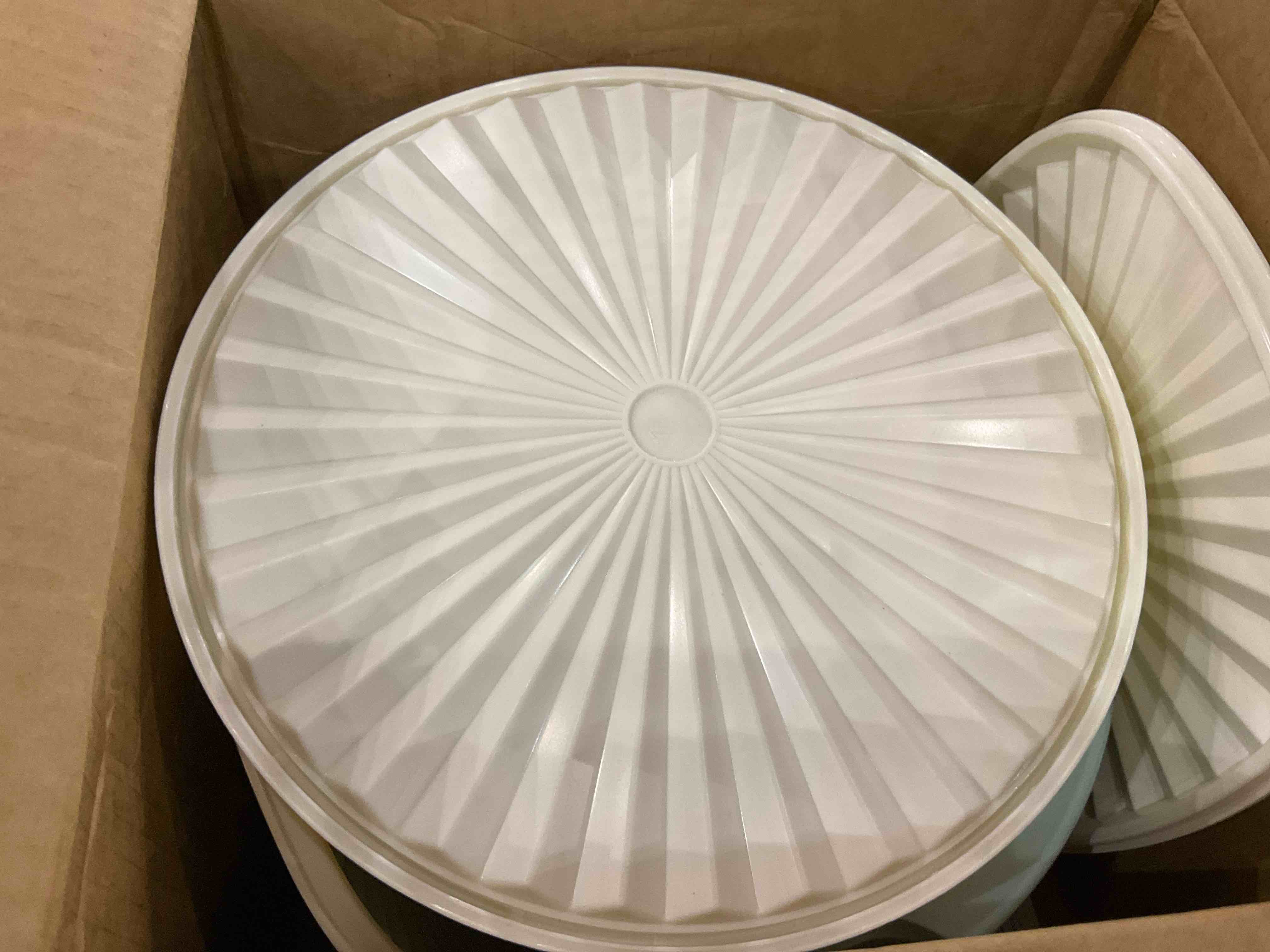 https://s3.amazonaws.com/lotting-images-prod/BargainHunt/EXS01408914_1722338840063.jpeg