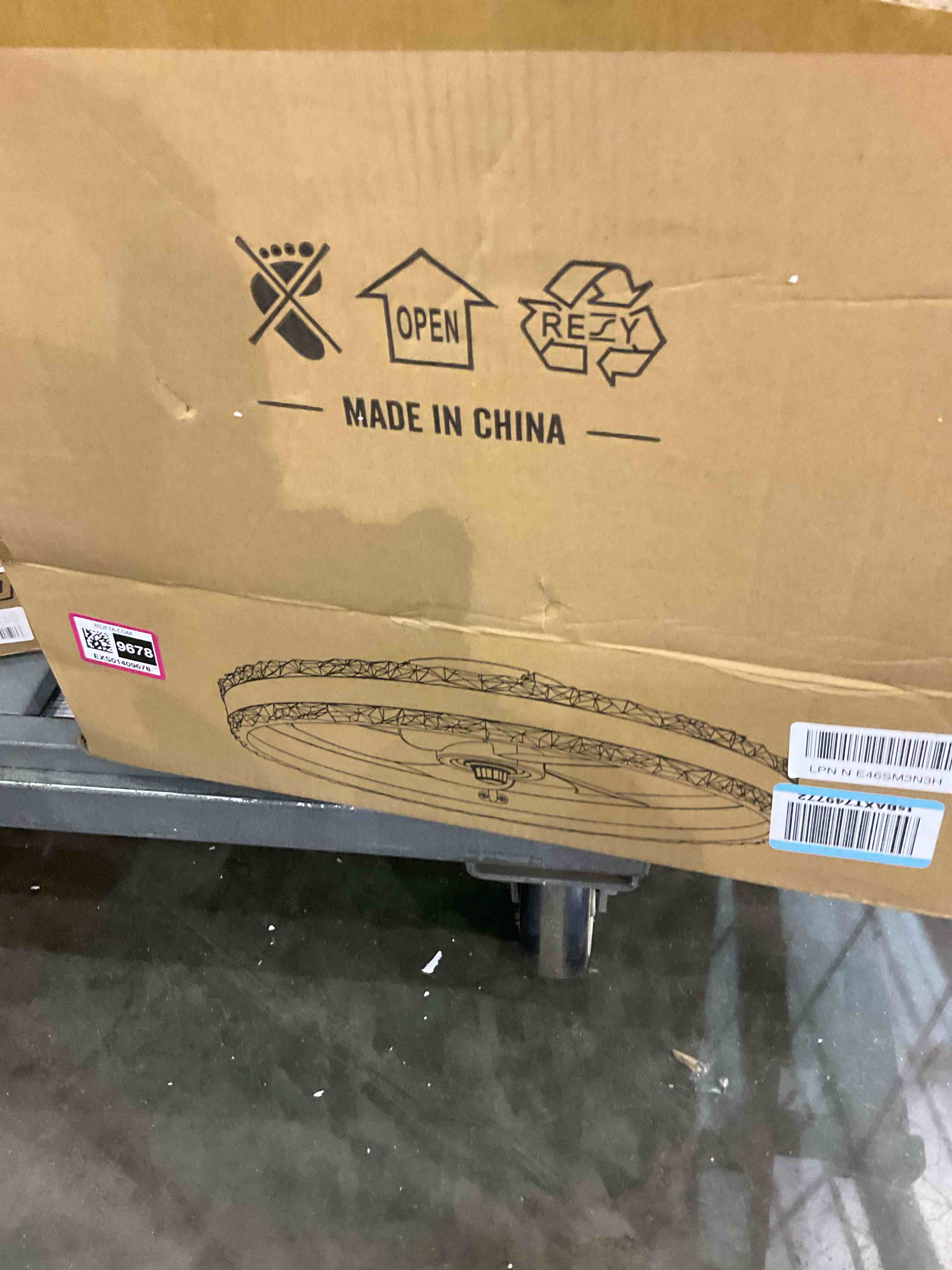https://s3.amazonaws.com/lotting-images-prod/BargainHunt/EXS01409678_1722252212677.jpeg